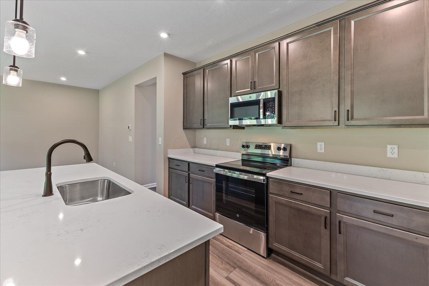 710 Deerhurst Drive Property Photo 4