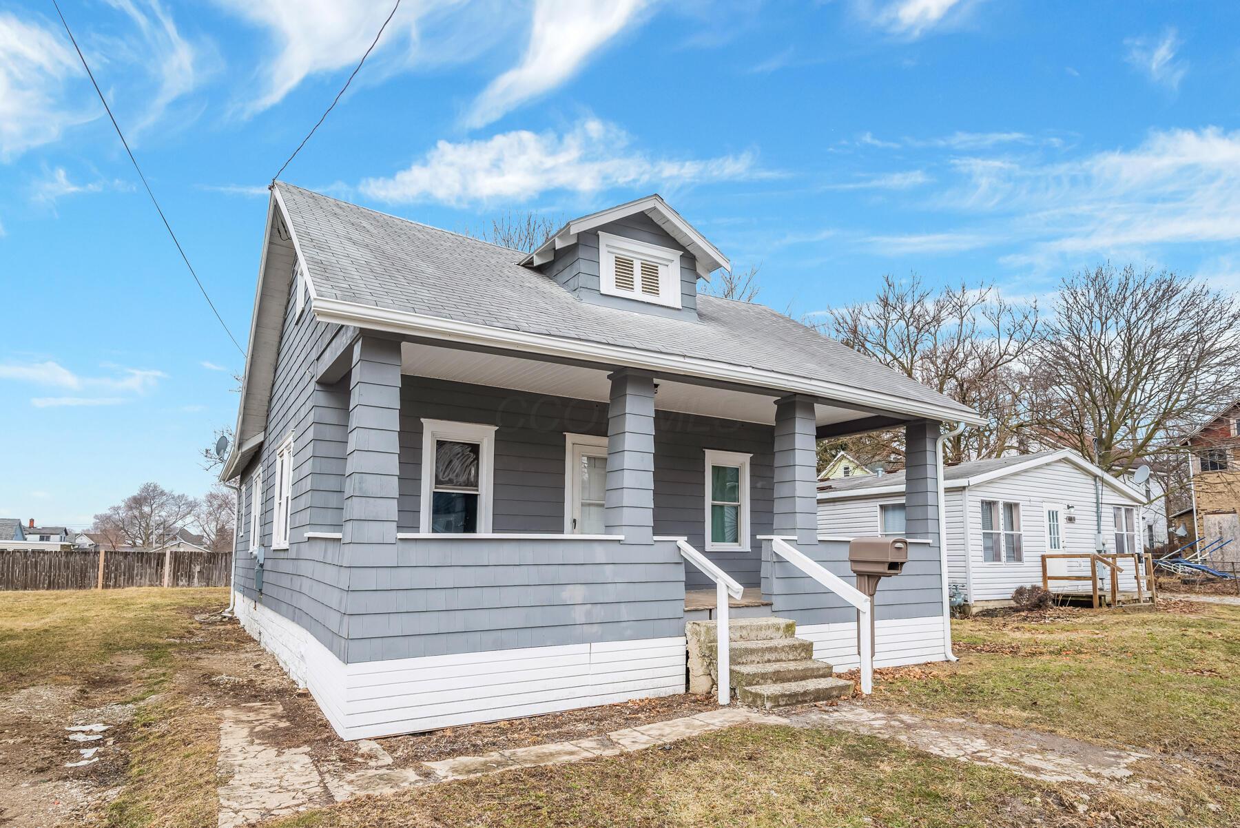 591 Park Street Property Photo 2