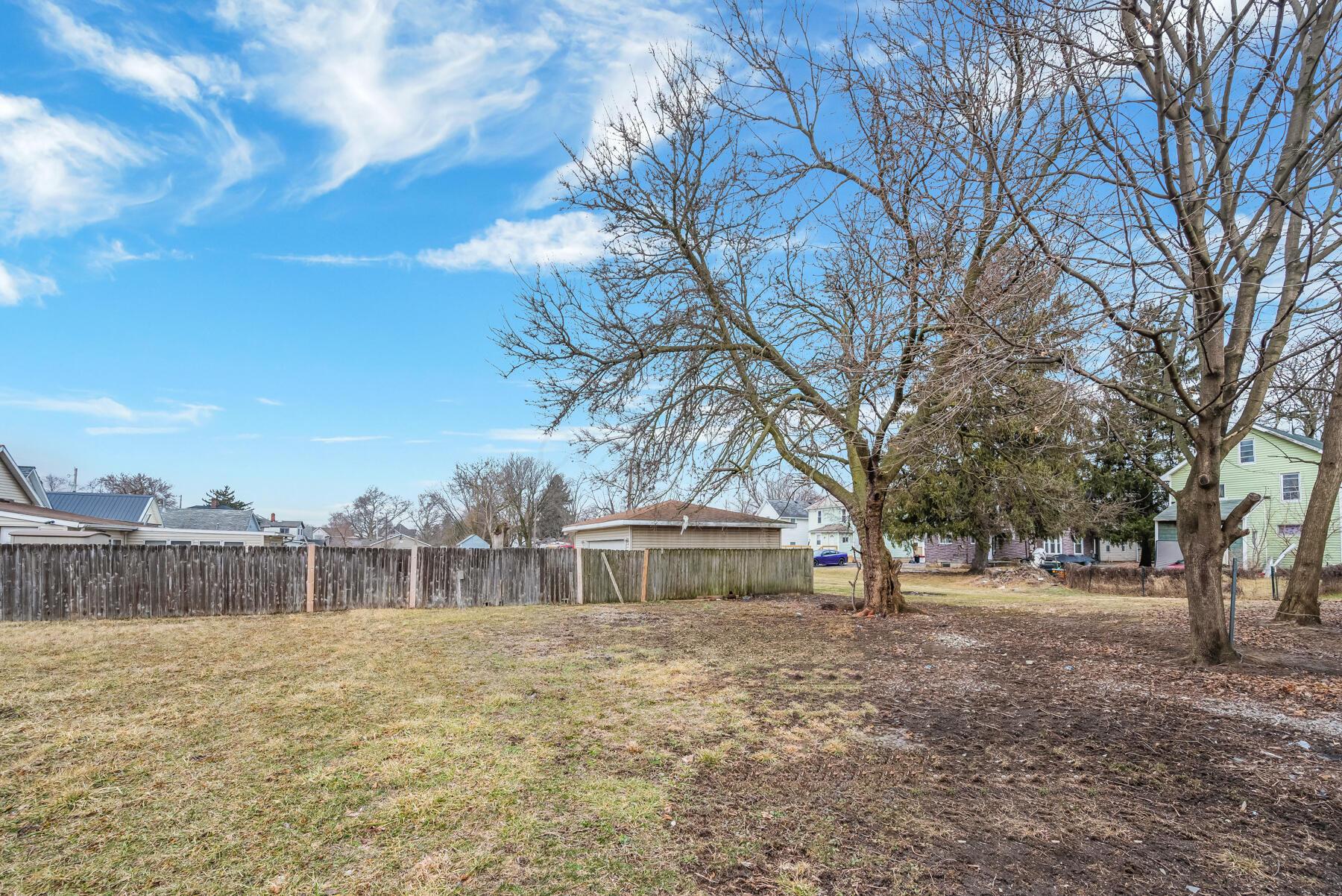 591 Park Street Property Photo 3