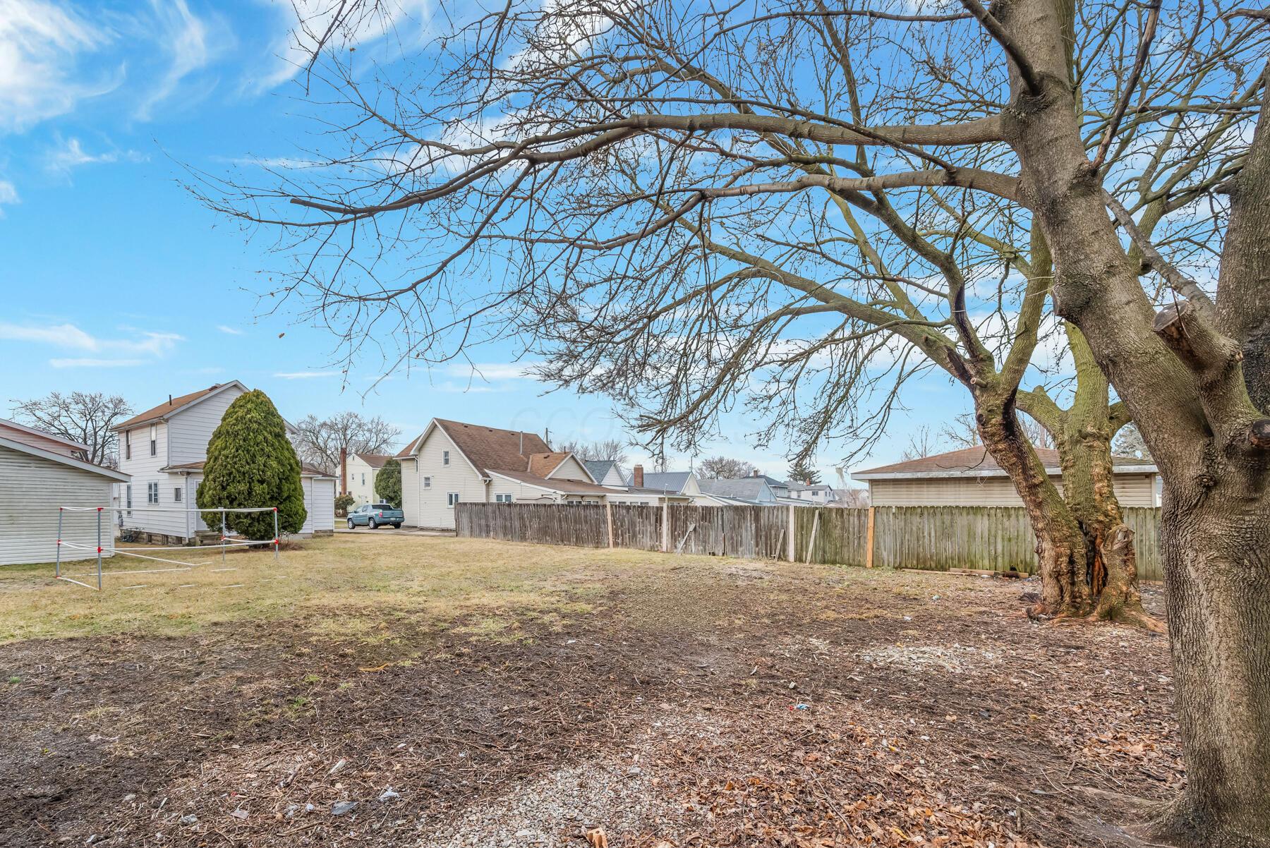 591 Park Street Property Photo 4