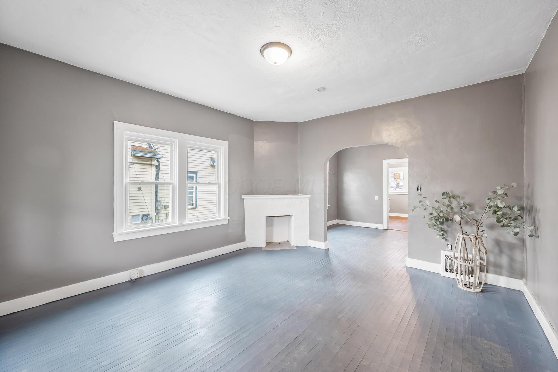 591 Park Street Property Photo 5