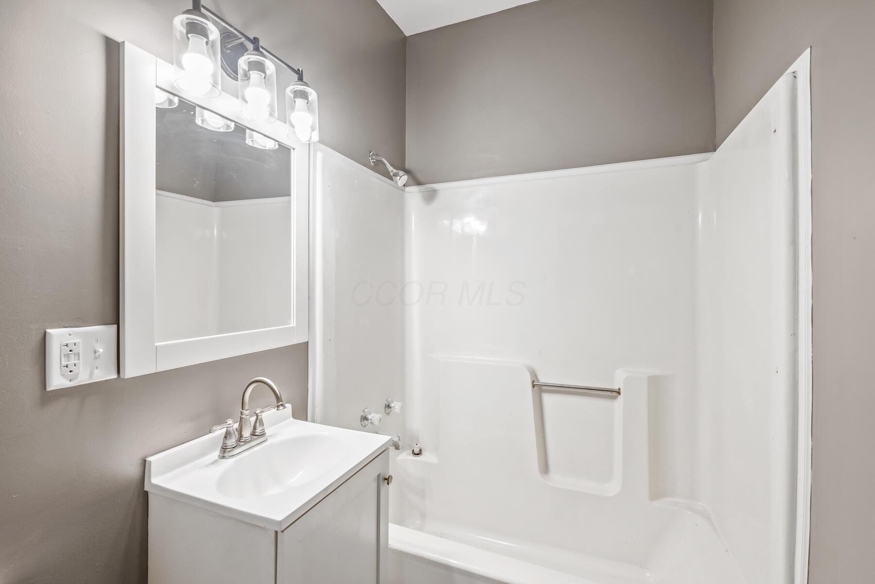591 Park Street Property Photo 21