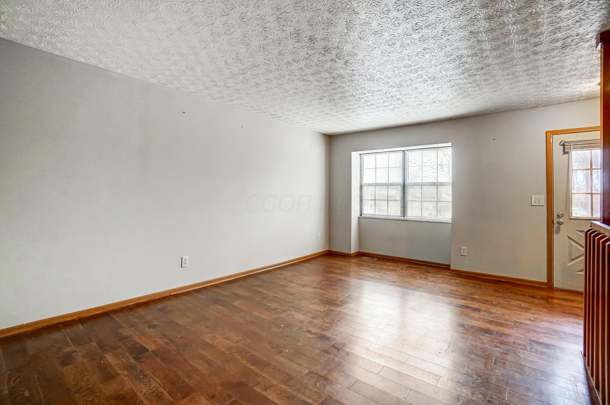 1083 Syracuse Lane, 21f Property Photo 4