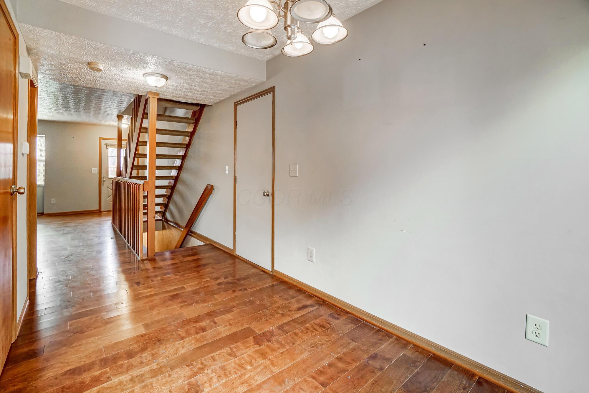 1083 Syracuse Lane, 21f Property Photo 6