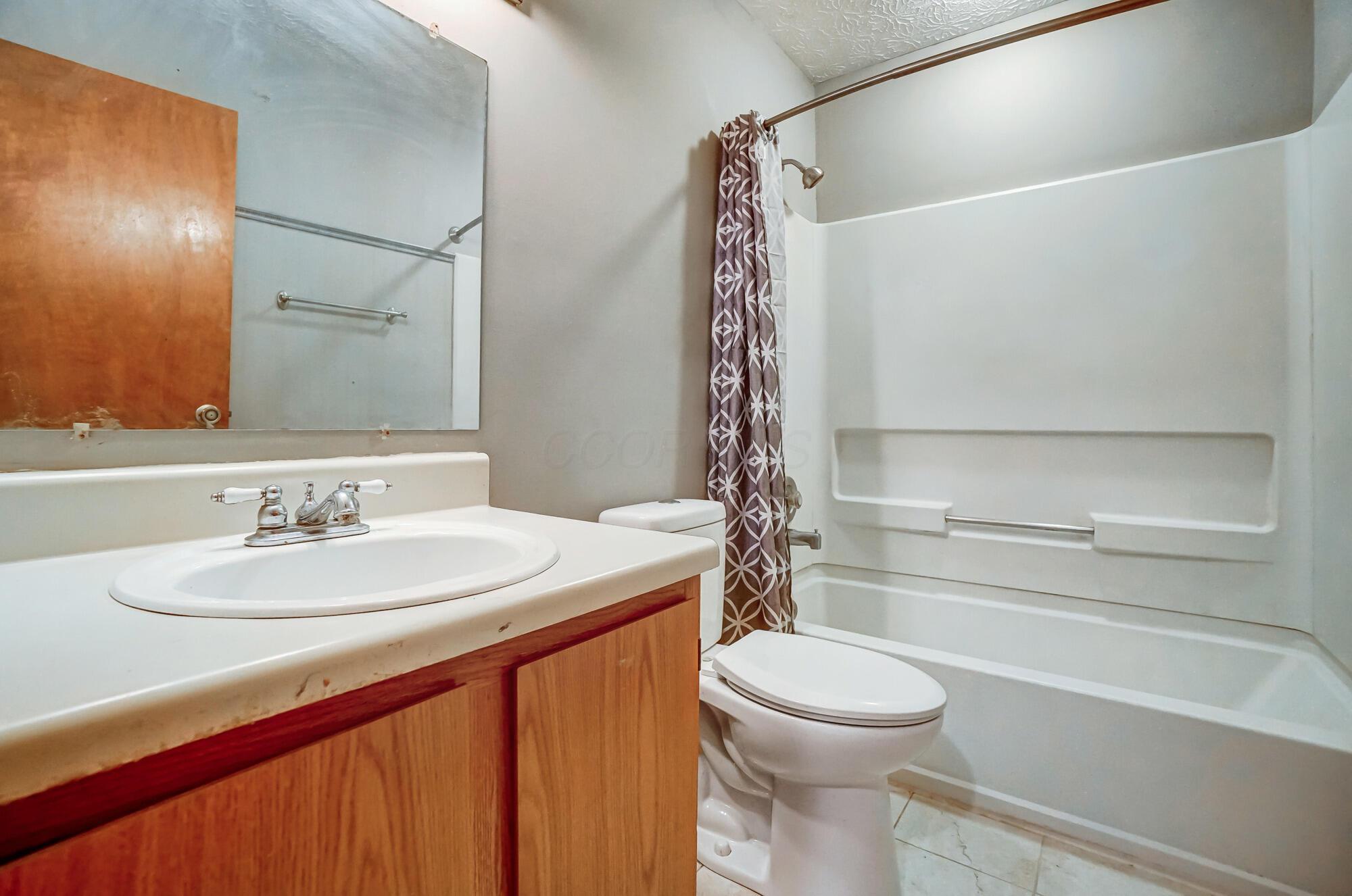 1083 Syracuse Lane, 21f Property Photo 20
