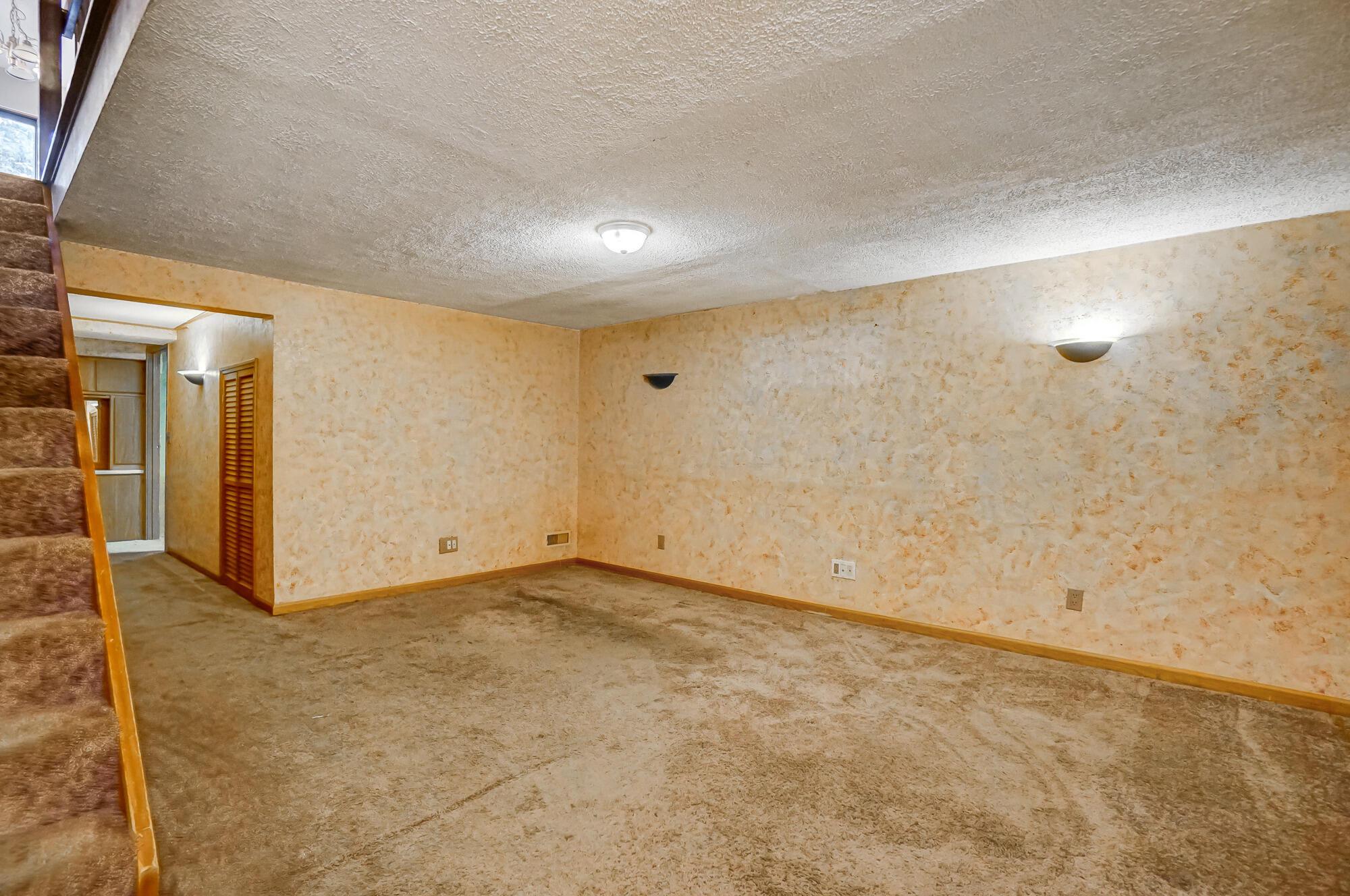1083 Syracuse Lane, 21f Property Photo 21