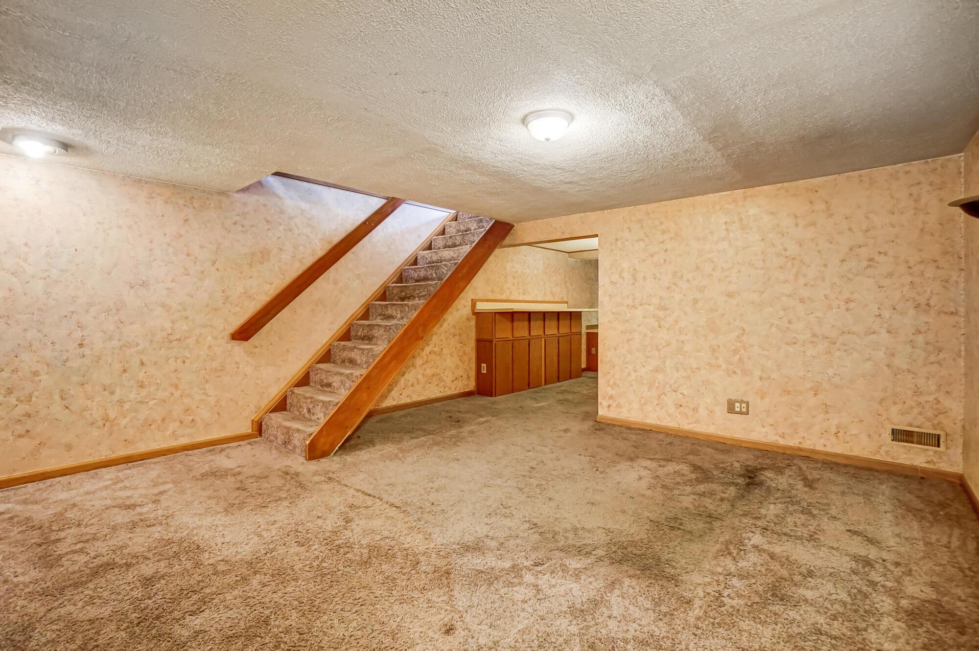 1083 Syracuse Lane, 21f Property Photo 22