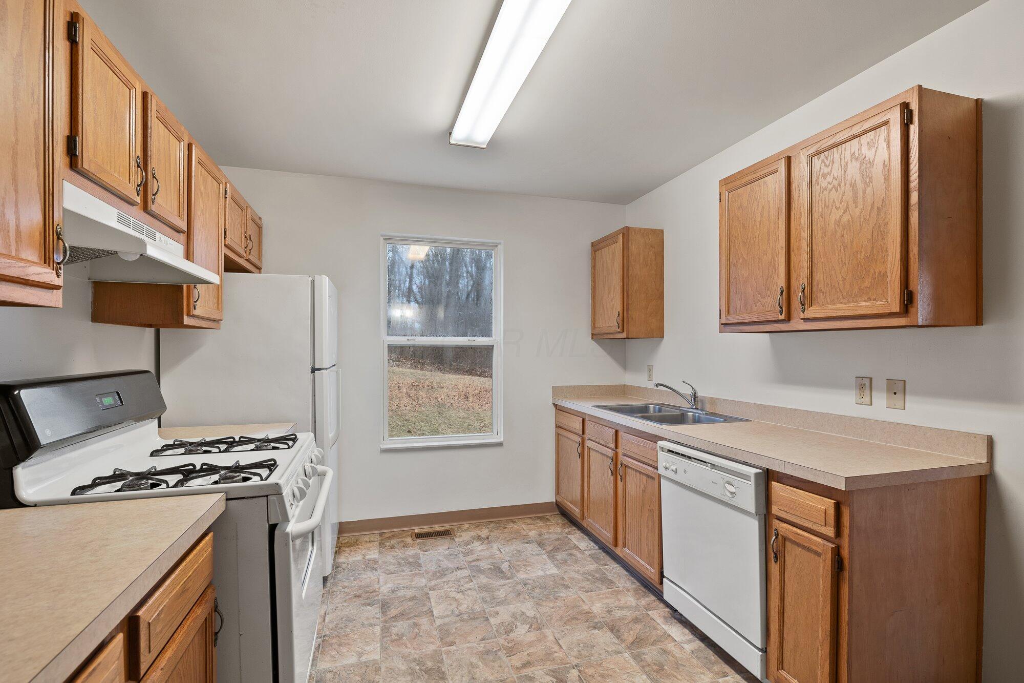 626 Sackman Street Property Photo 8