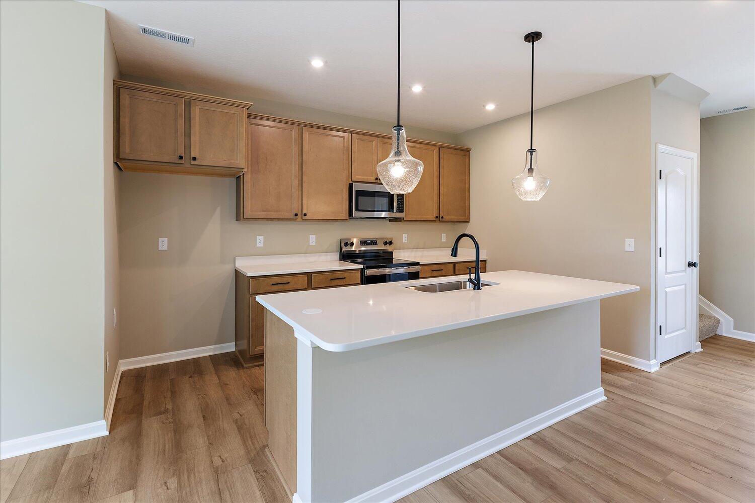 668 Deerhurst Drive Property Photo 2