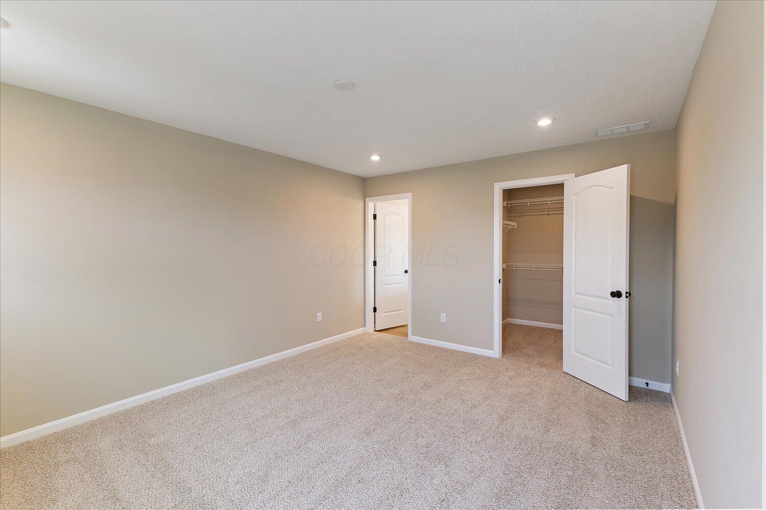 668 Deerhurst Drive Property Photo 13