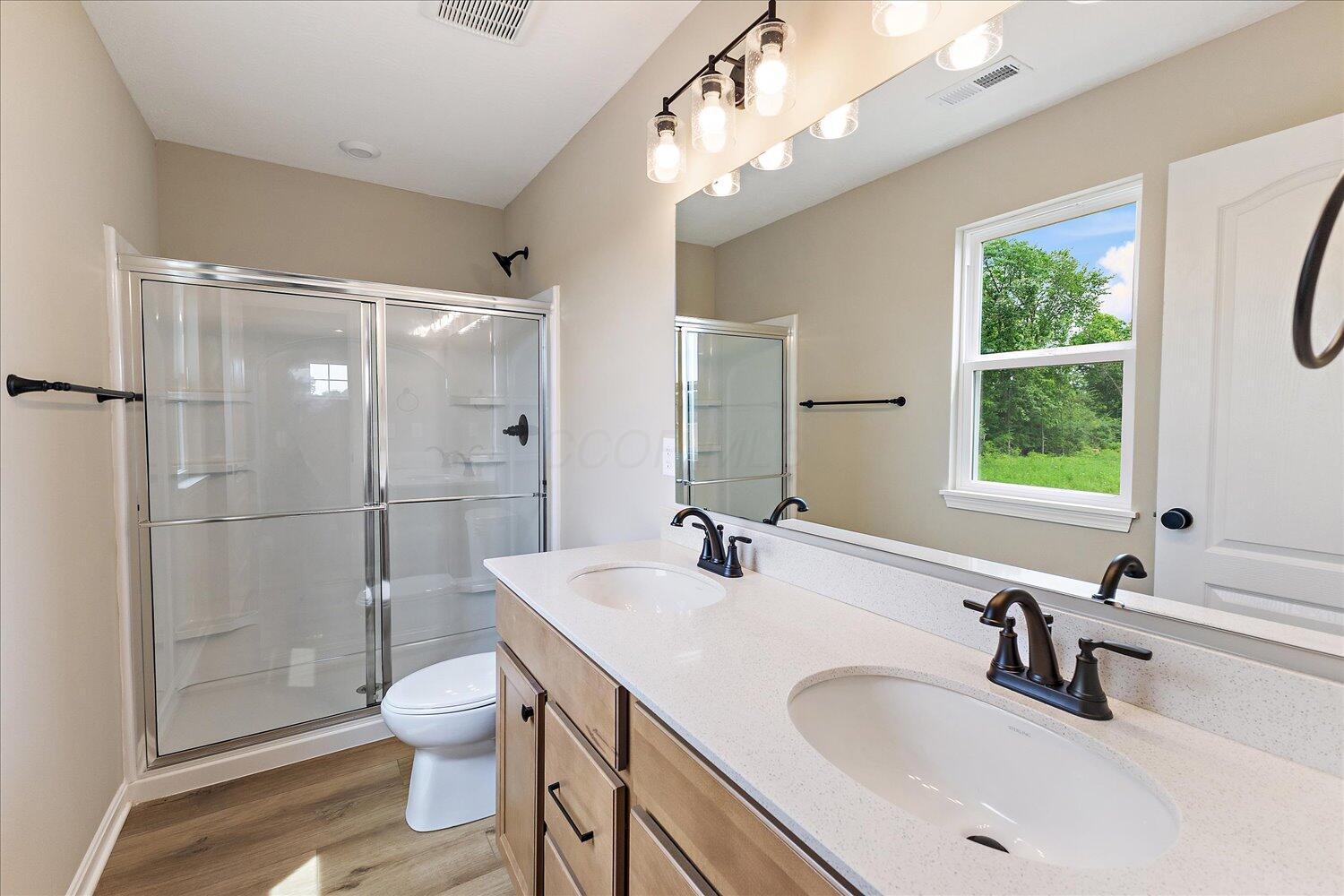 668 Deerhurst Drive Property Photo 16