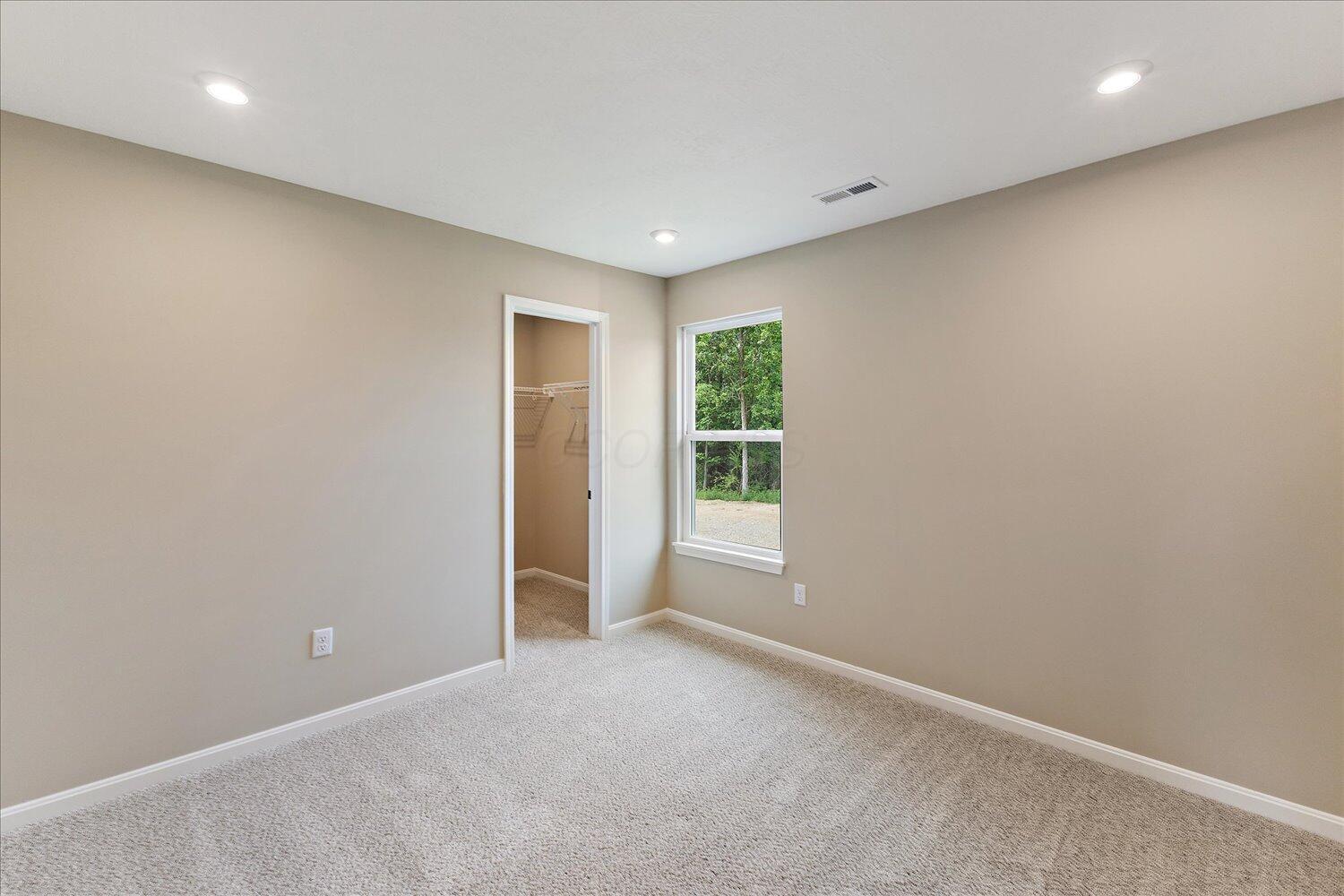668 Deerhurst Drive Property Photo 18