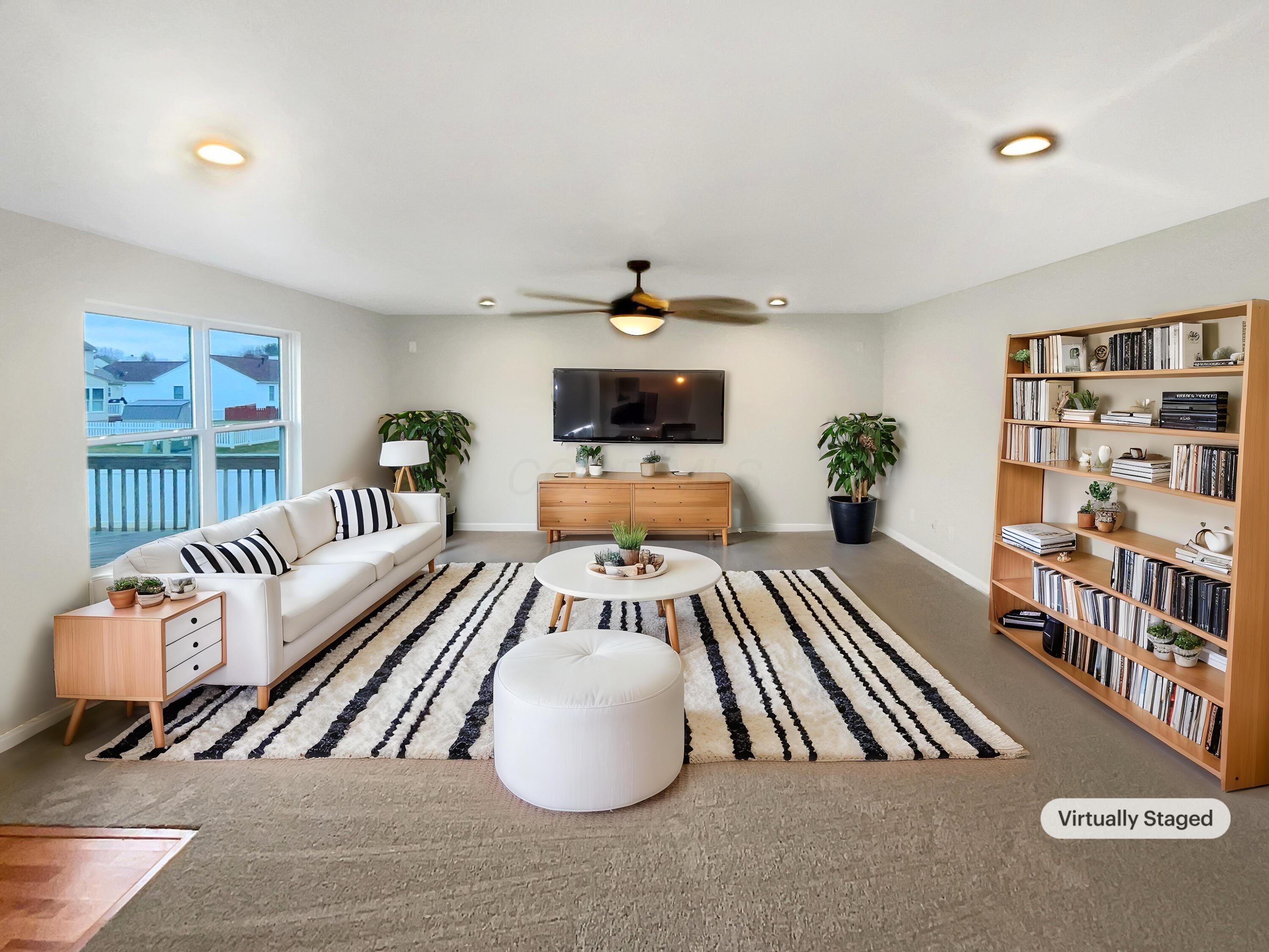 1538 Mallard Circle W Property Photo 2