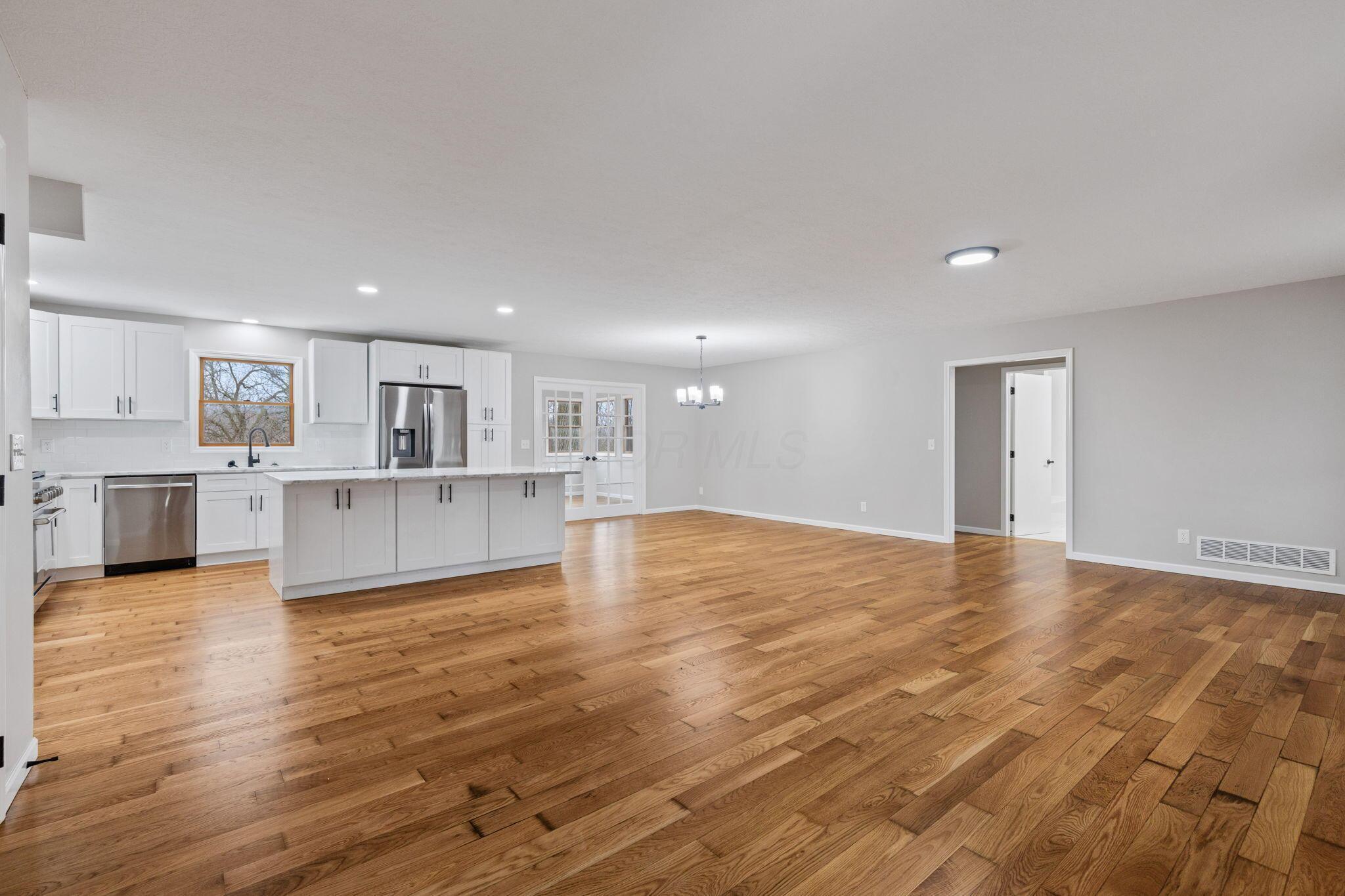 3284 Radnor Road Property Photo 3