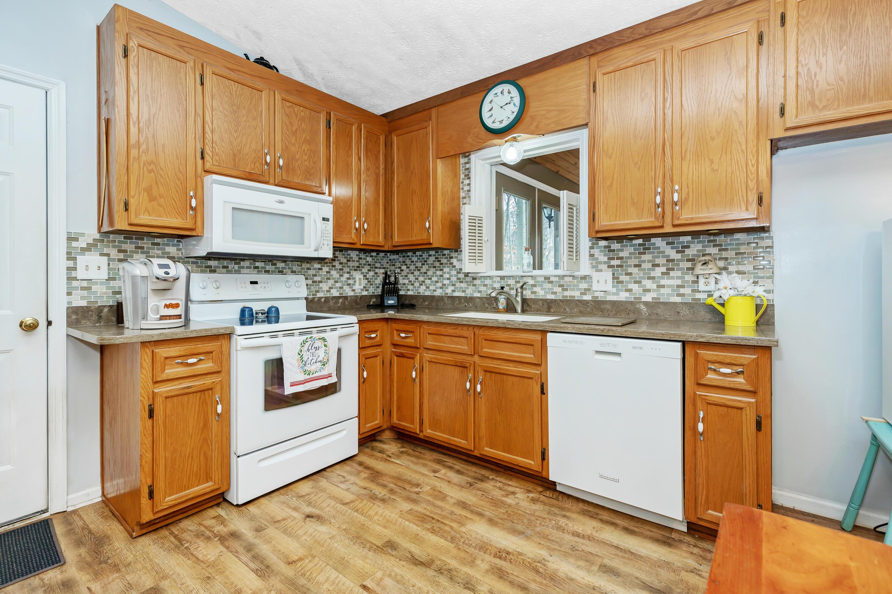 7326 State Route 19 U8 L264-265 Property Photo 9
