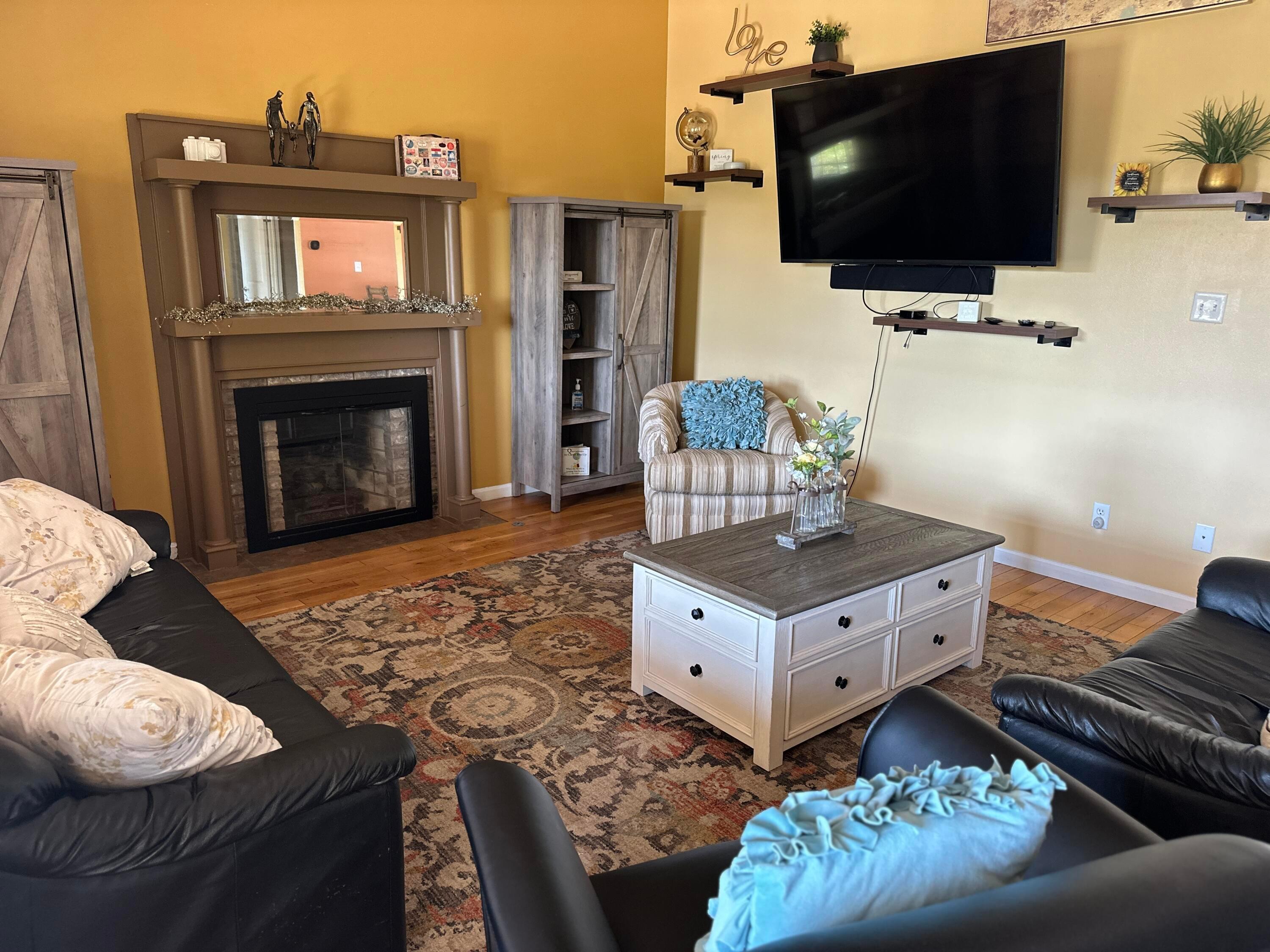 1048 Parkway Drive Property Photo 10