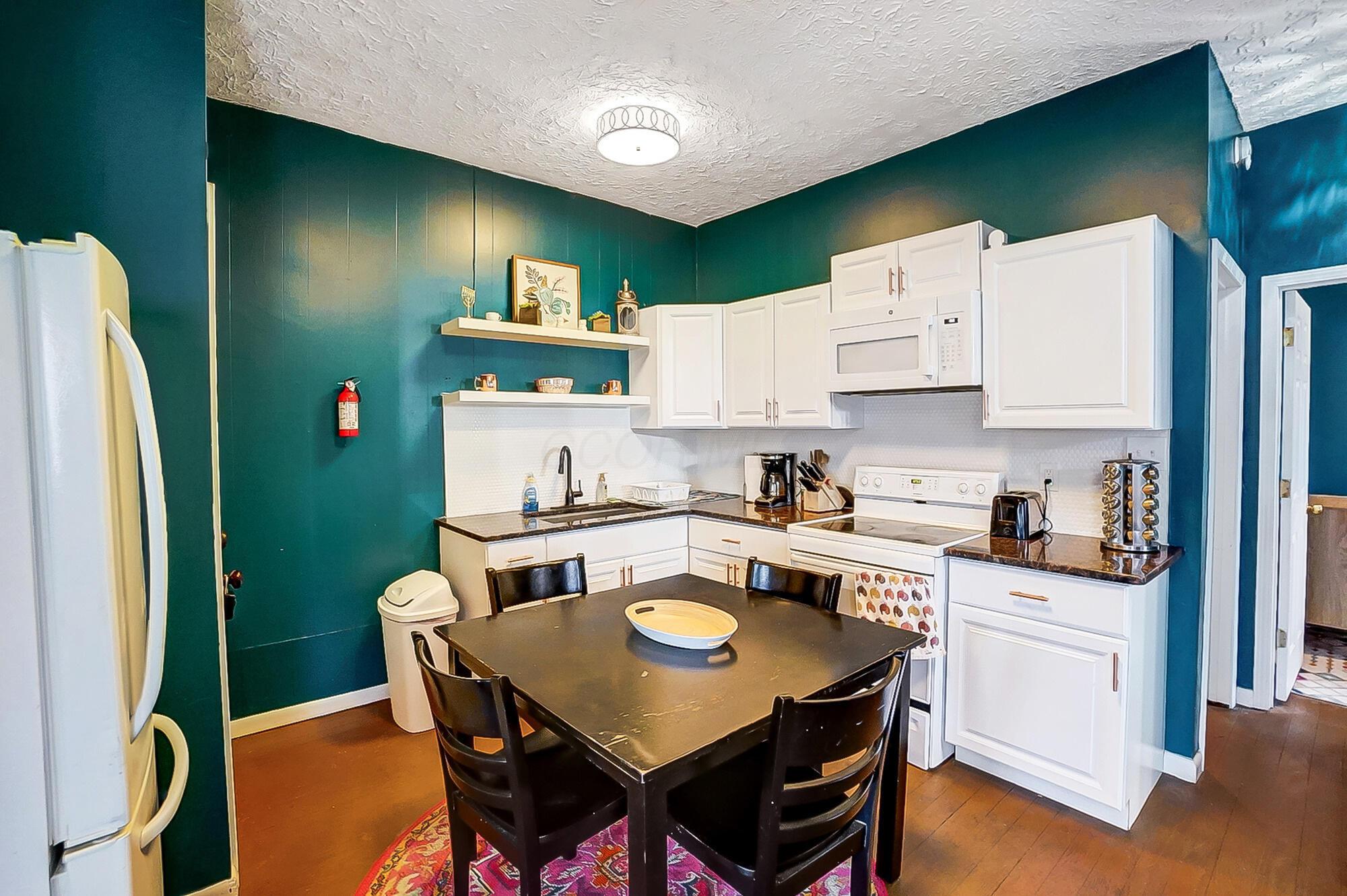 2311 Argyle Street Property Photo 5