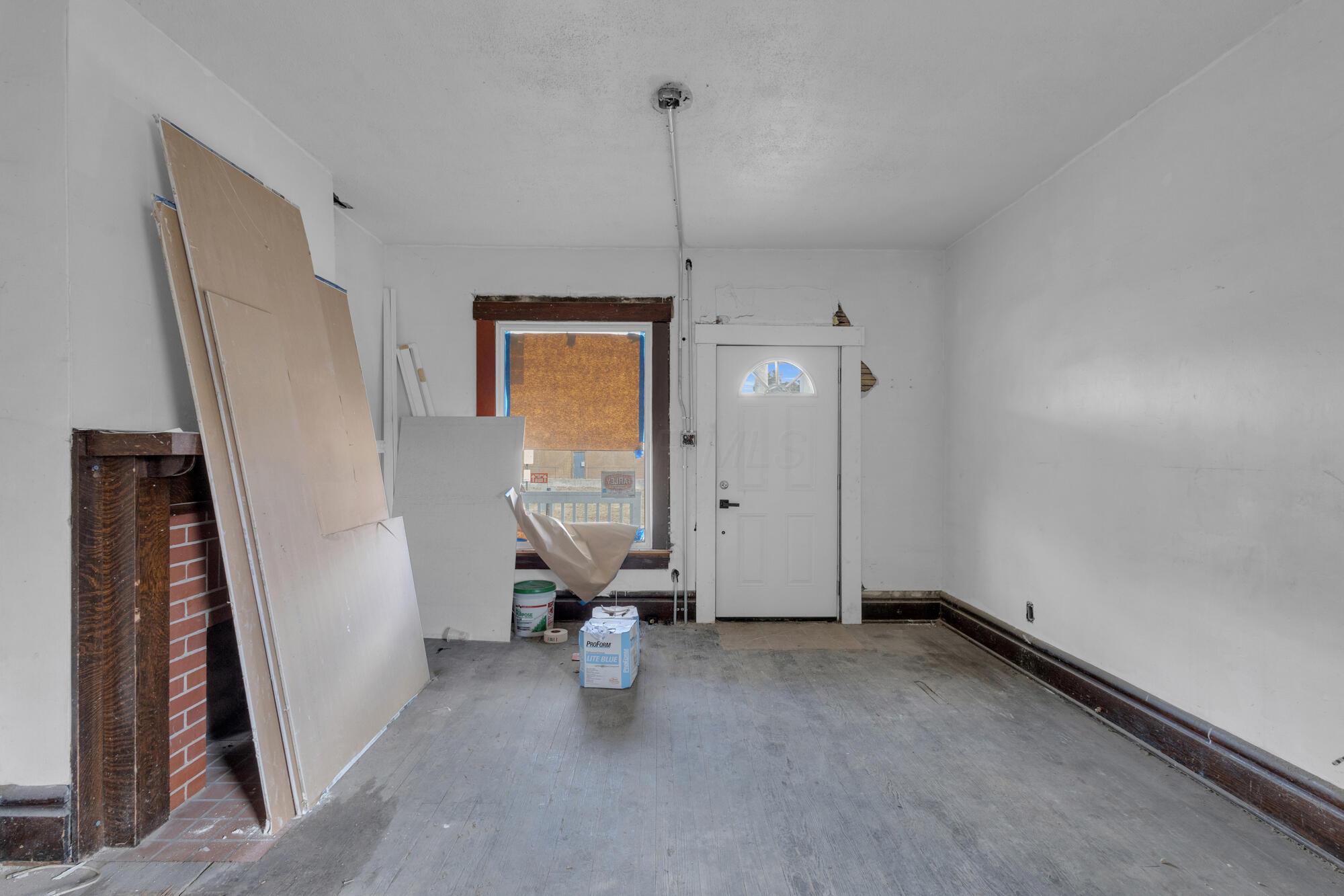 941-945 E Whittier Street Property Photo 24