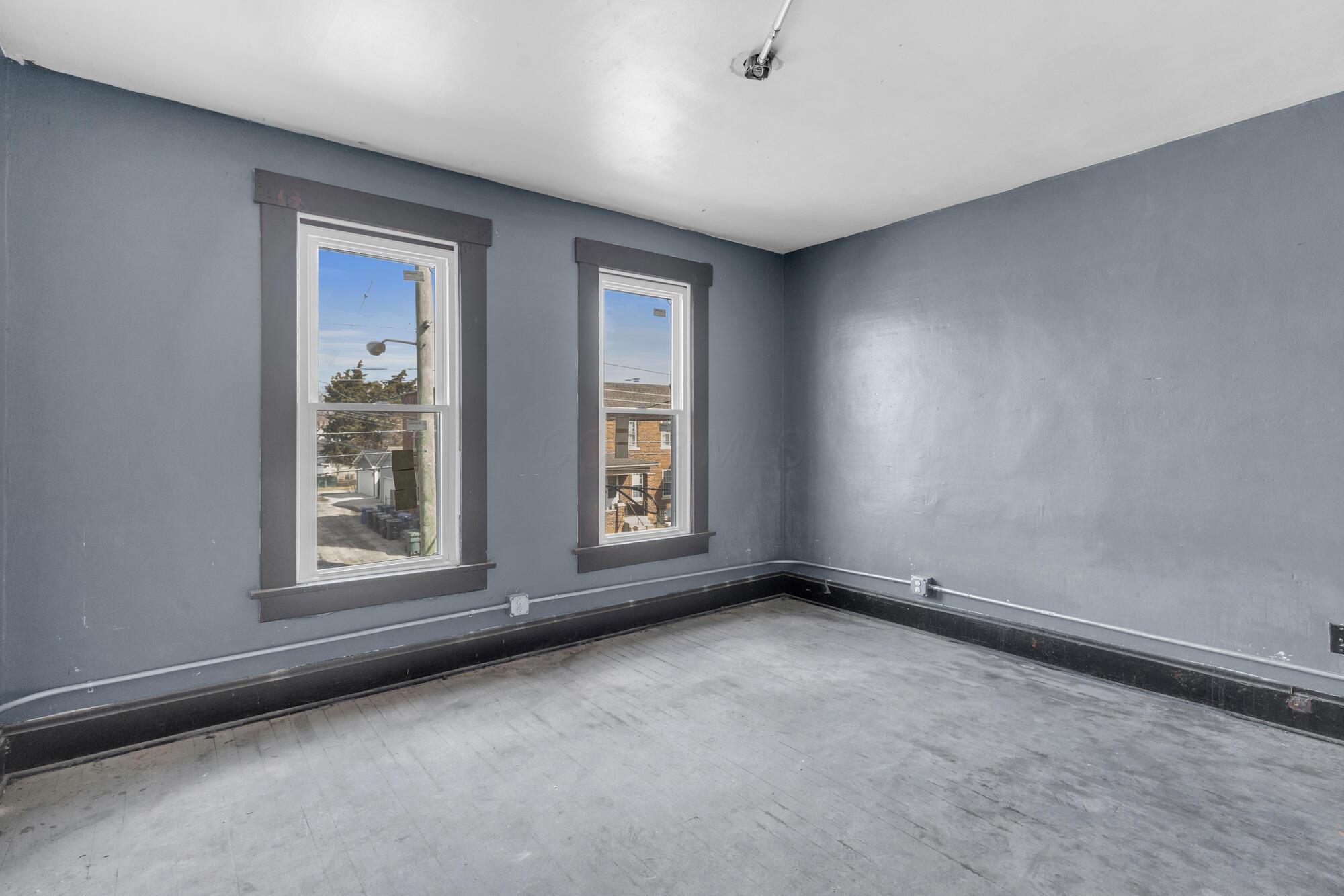 941-945 E Whittier Street Property Photo 32