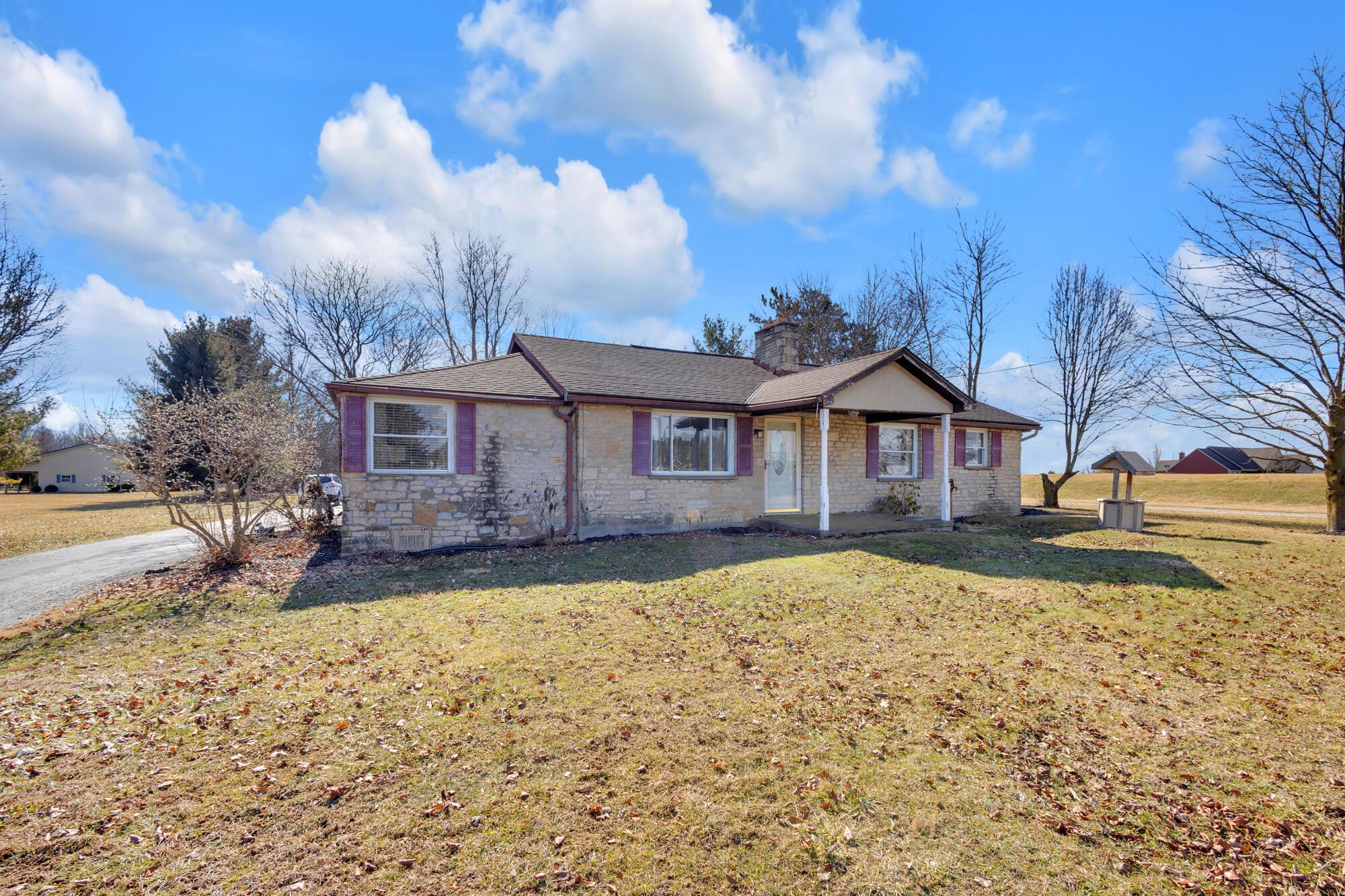 1089 Hills Miller Road Property Photo 3