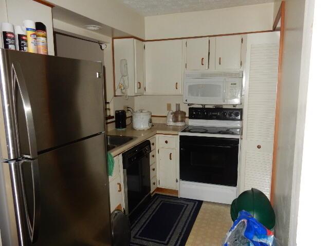 5349 Valley Lane E, Z71 Property Photo 5