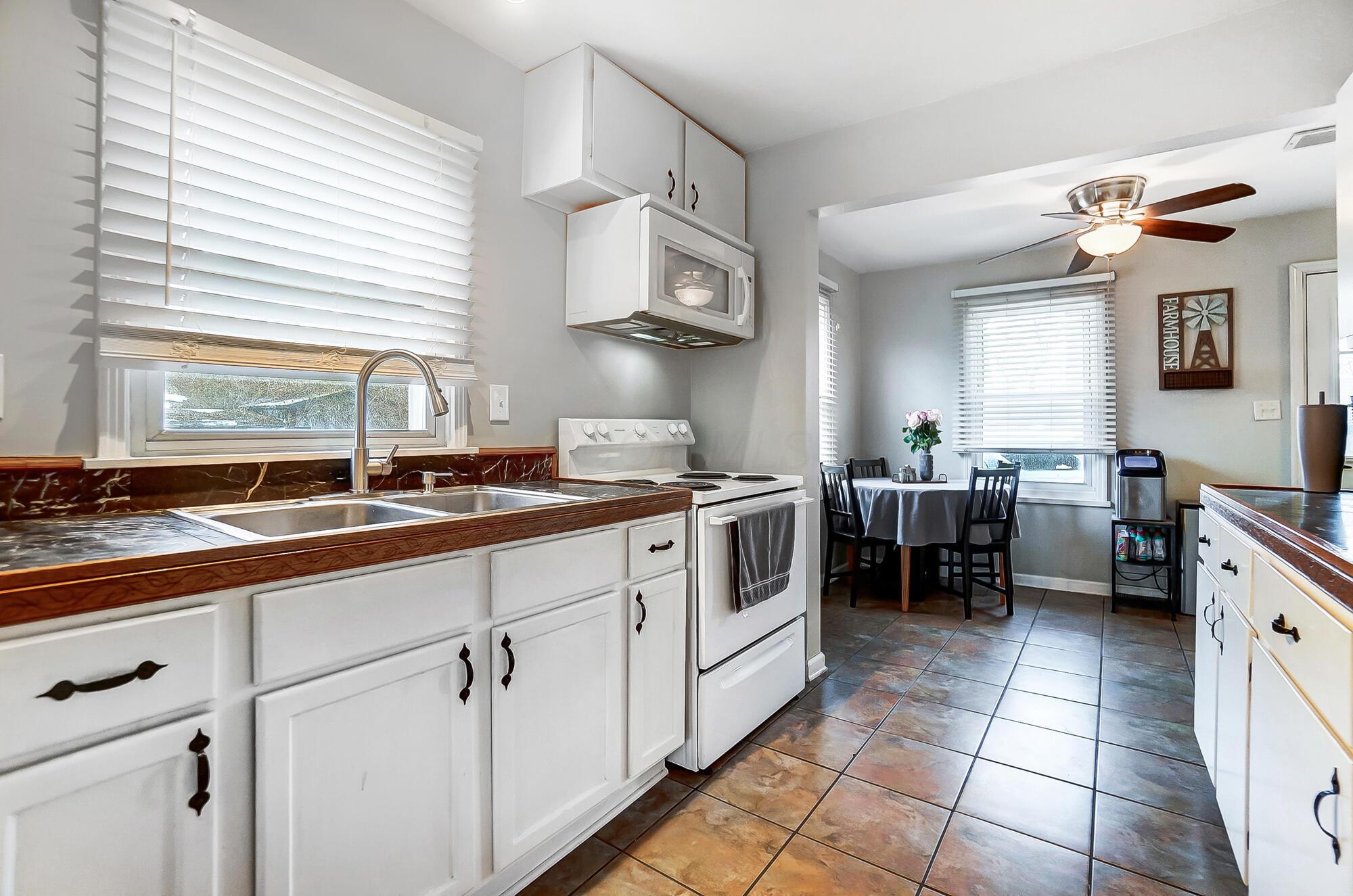 1503 Beach Drive Property Photo 12