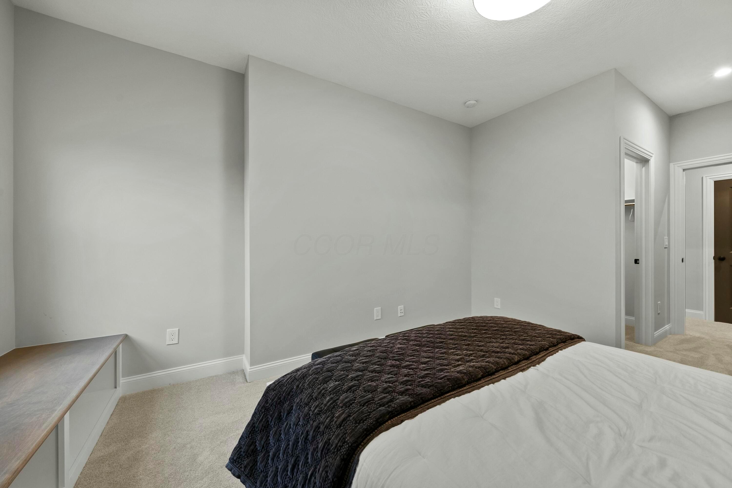 1735 Scenic Bluff Court Property Photo 40