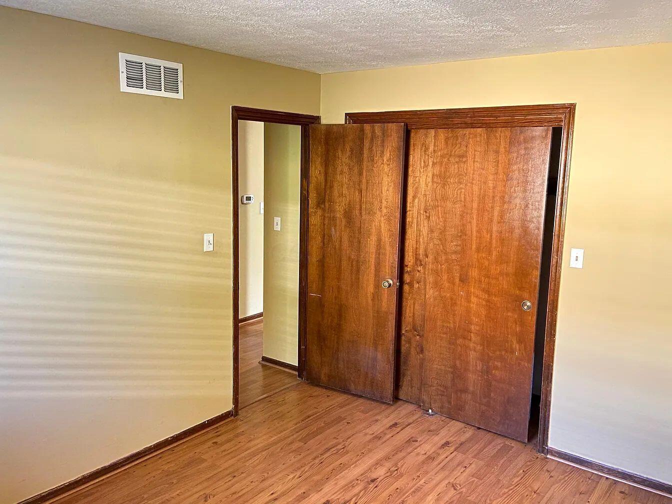 462-464 Diven Lane Property Photo 13