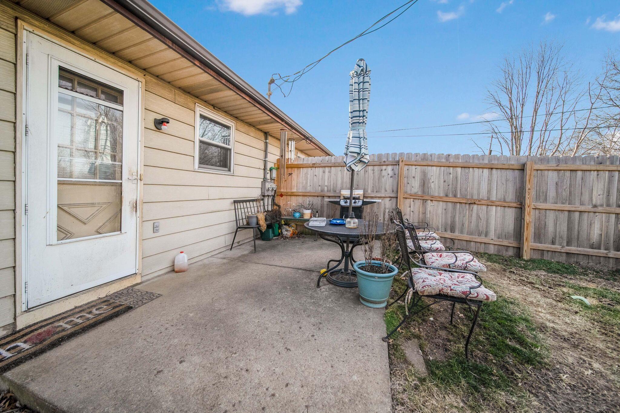 462-464 Diven Lane Property Photo 22
