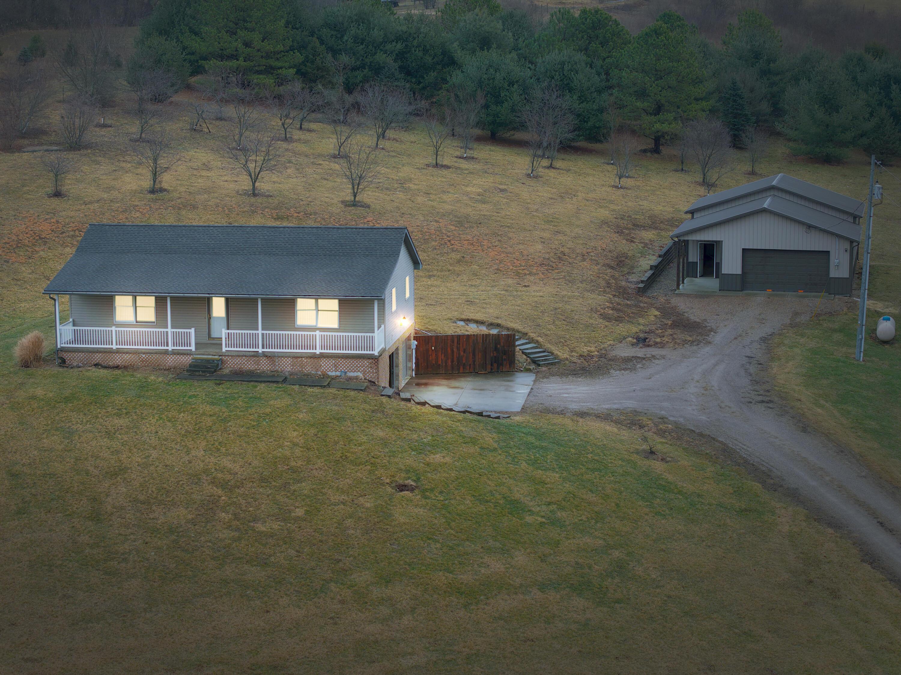 6425 Brownsville Road Se Property Photo 1