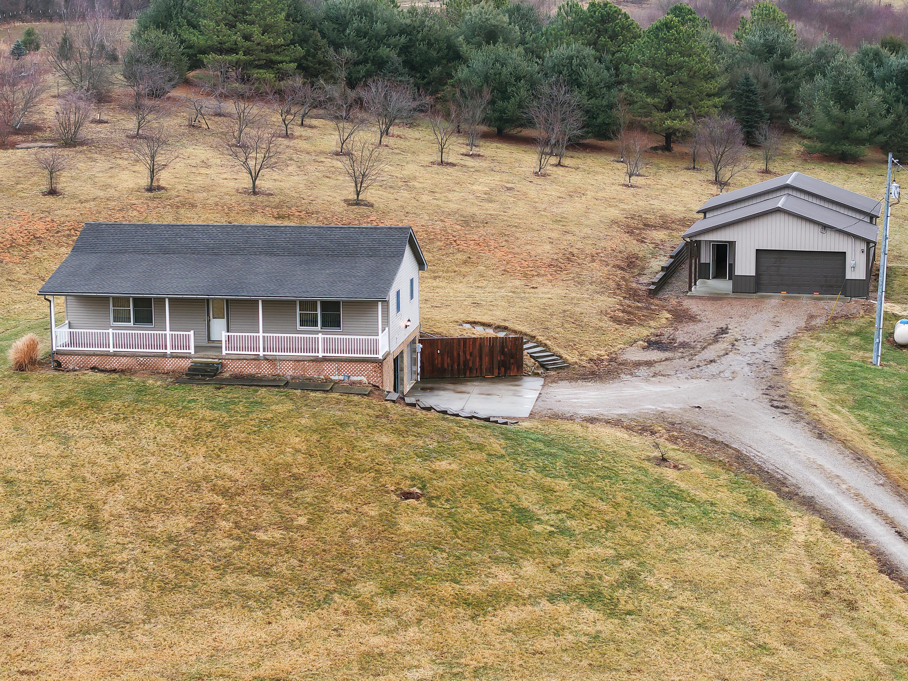 6425 Brownsville Road Se Property Photo 3