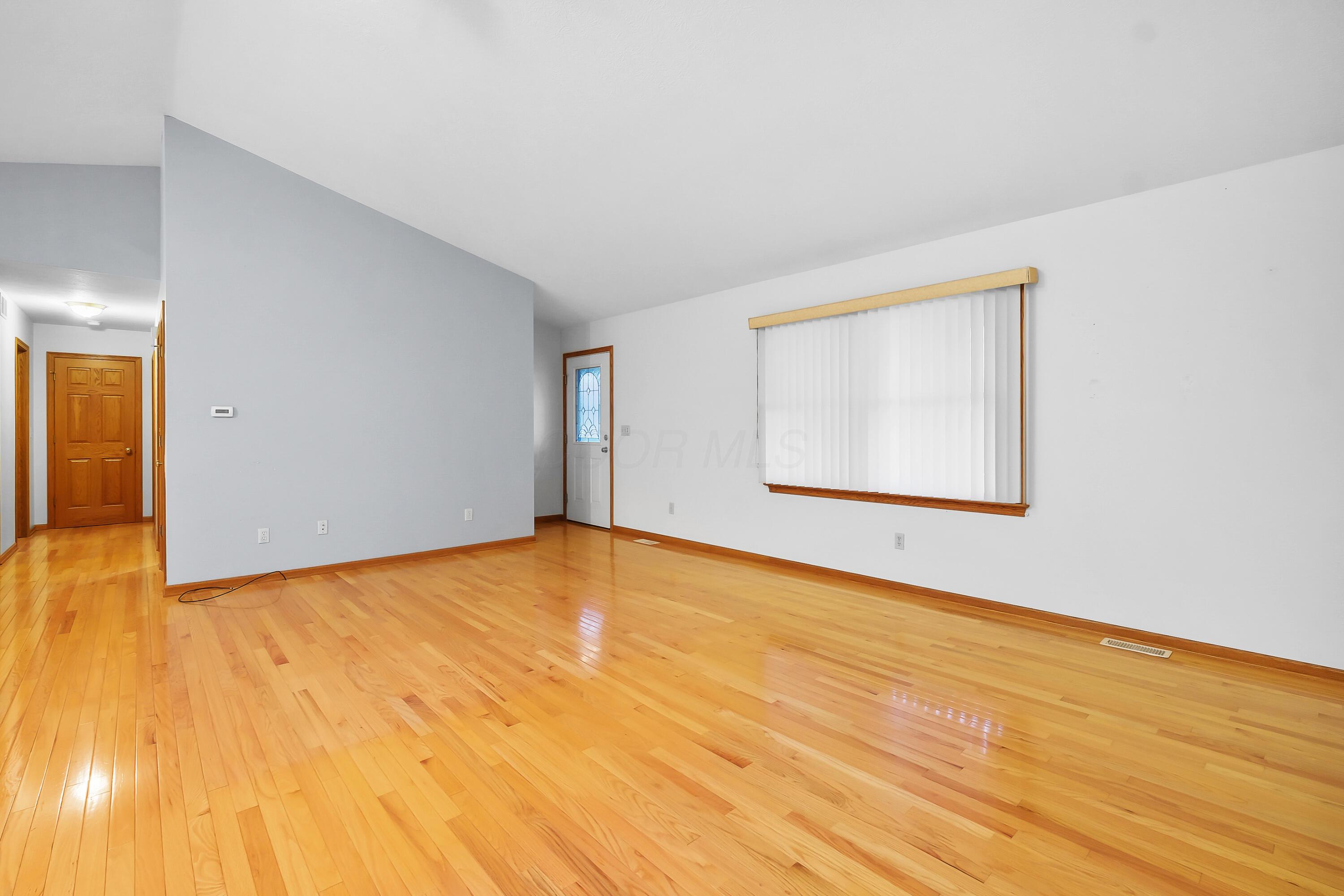 6425 Brownsville Road Se Property Photo 6