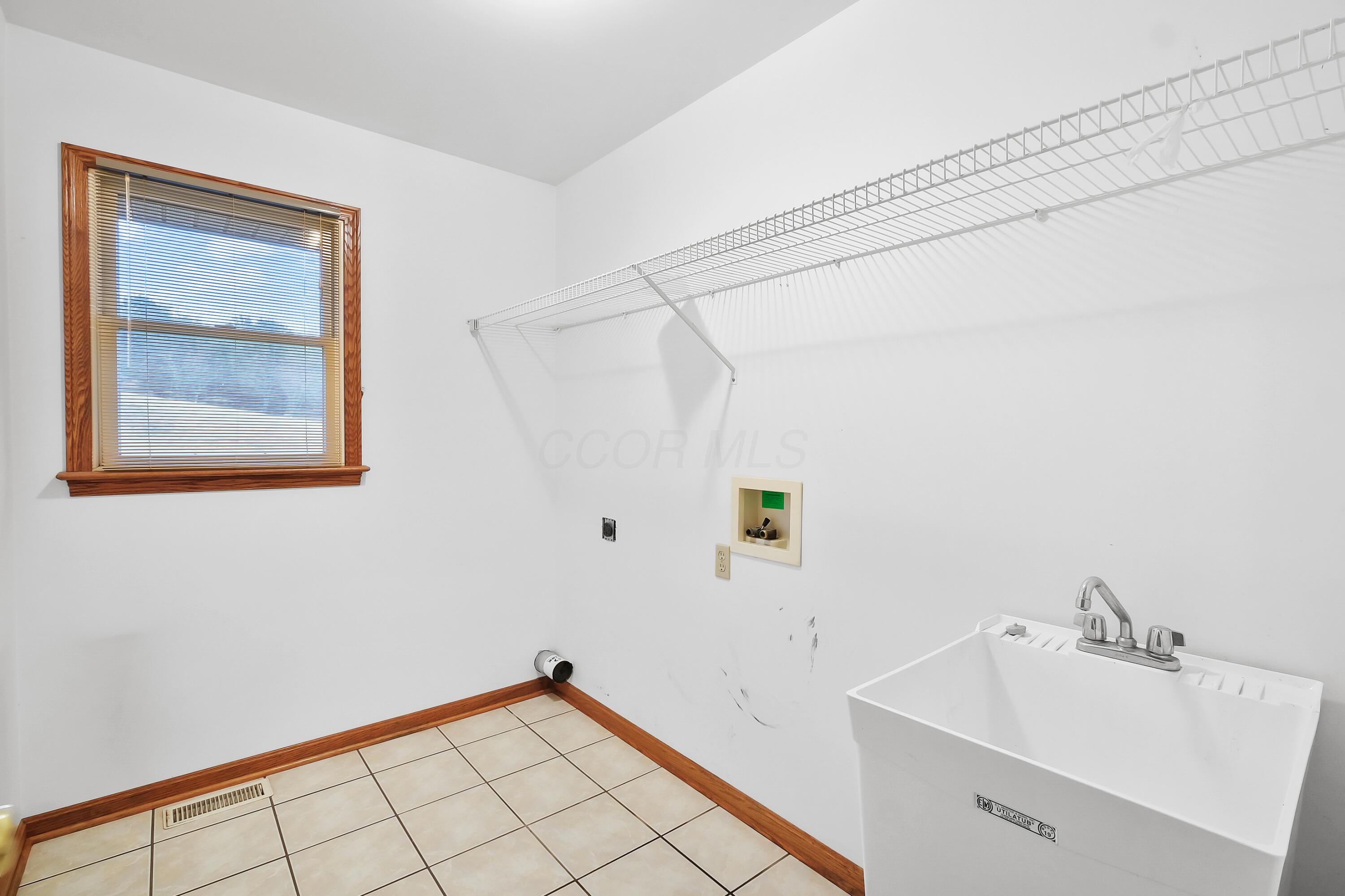6425 Brownsville Road Se Property Photo 14