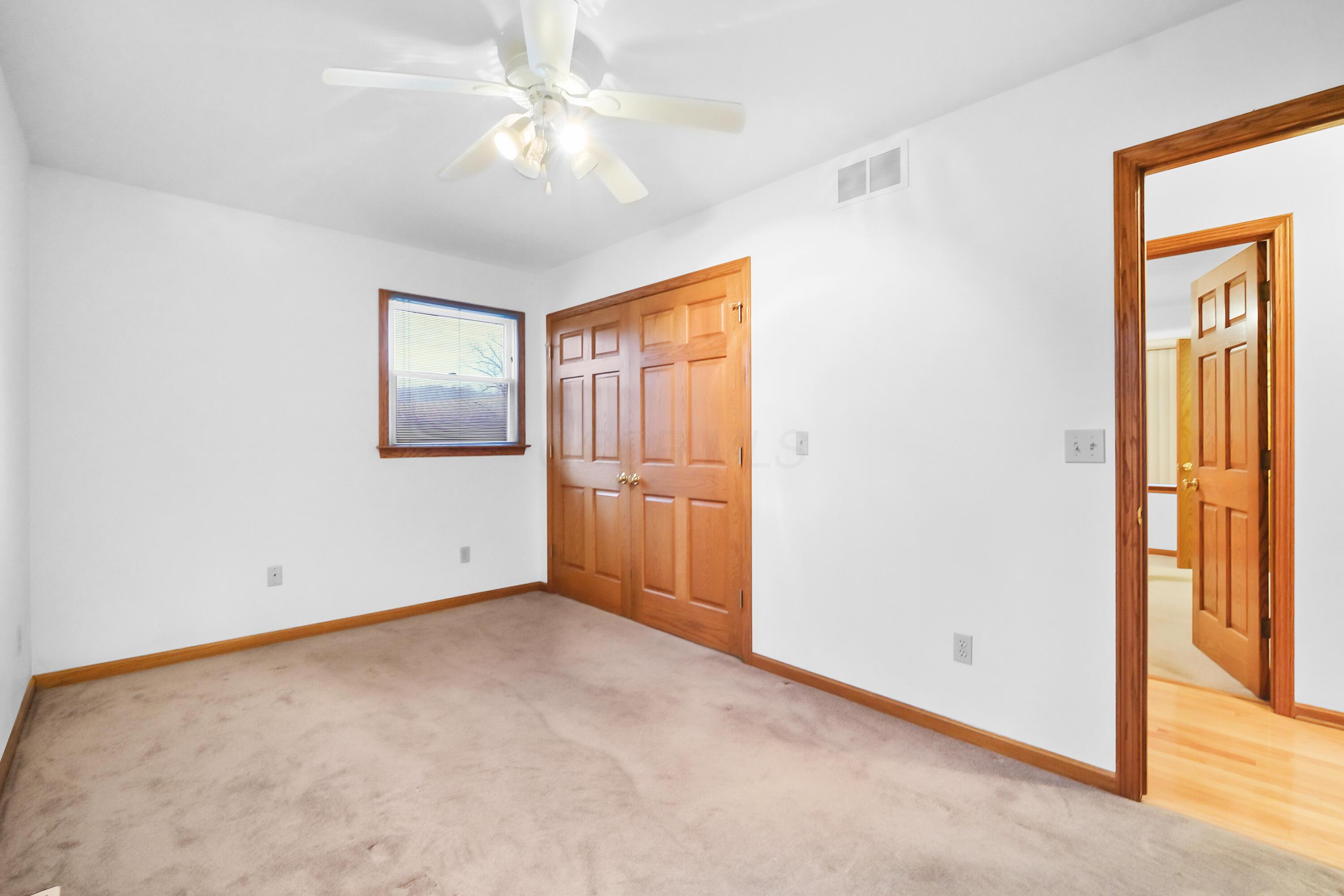 6425 Brownsville Road Se Property Photo 18