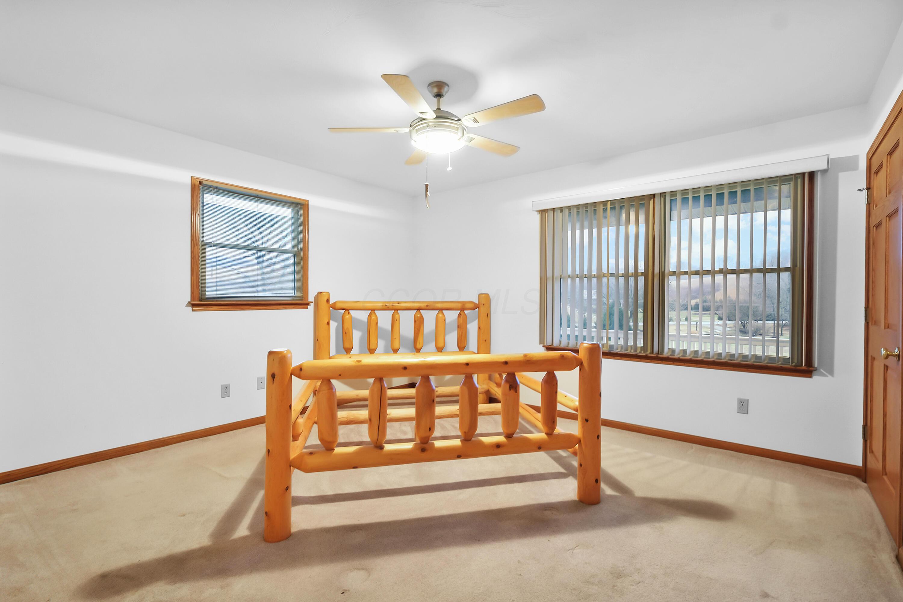 6425 Brownsville Road Se Property Photo 21