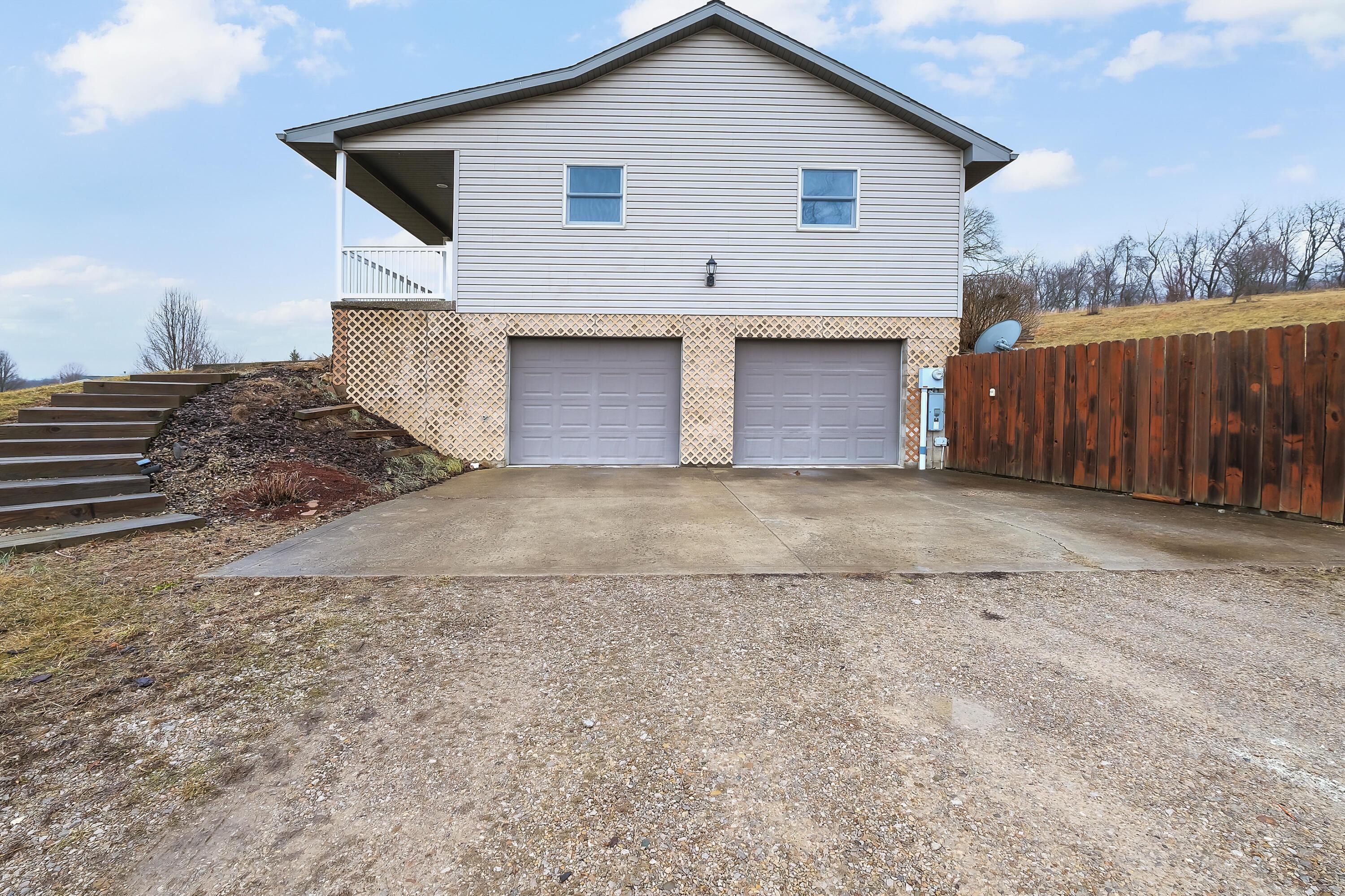 6425 Brownsville Road Se Property Photo 39