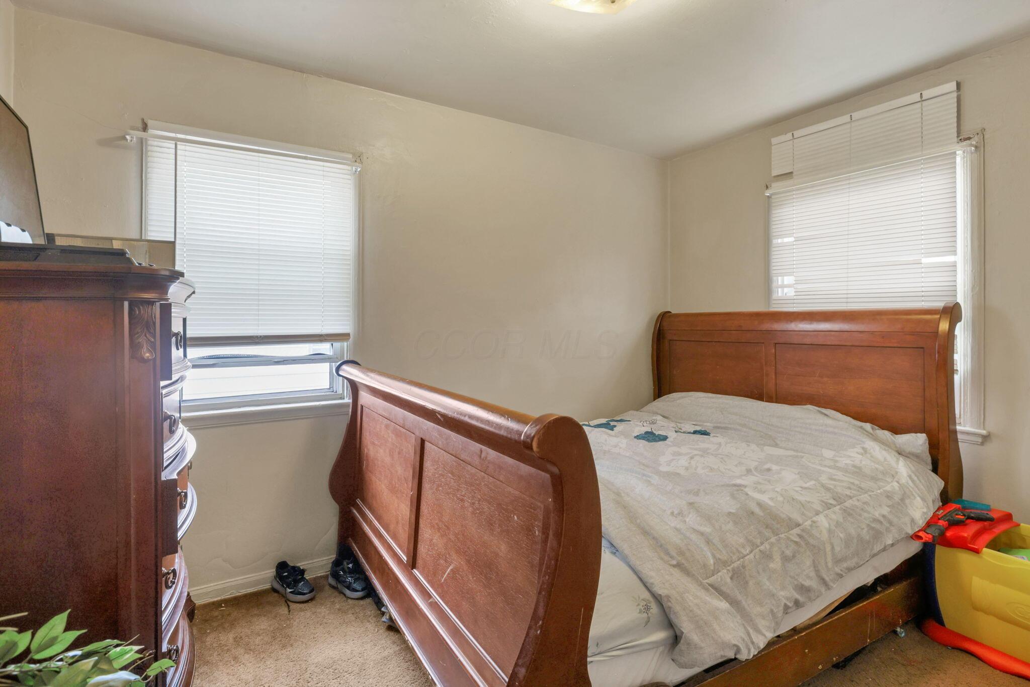 1013 James Road Property Photo 32