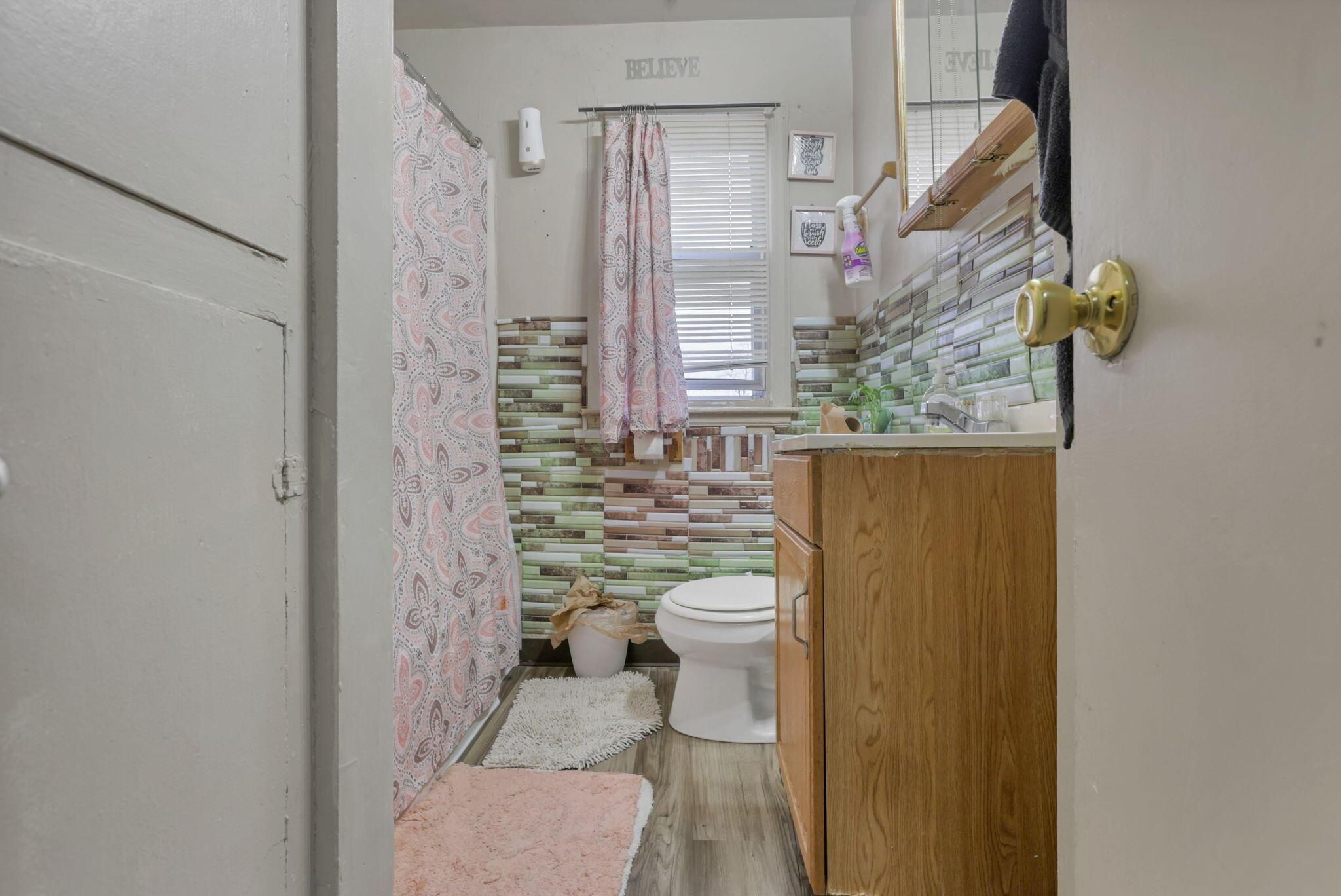 1013 James Road Property Photo 34