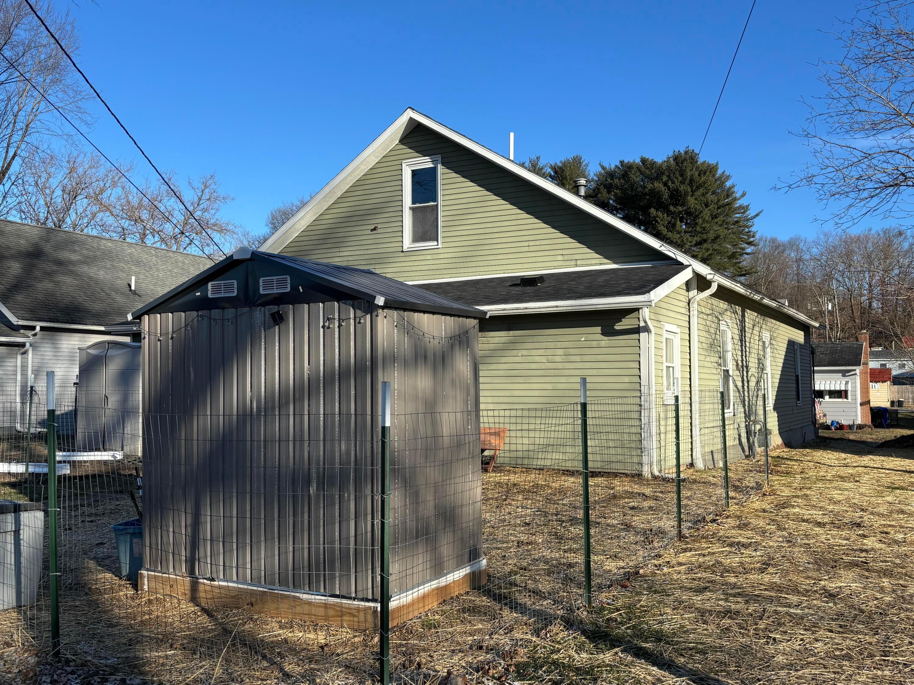 747 3rd Street Property Photo 4