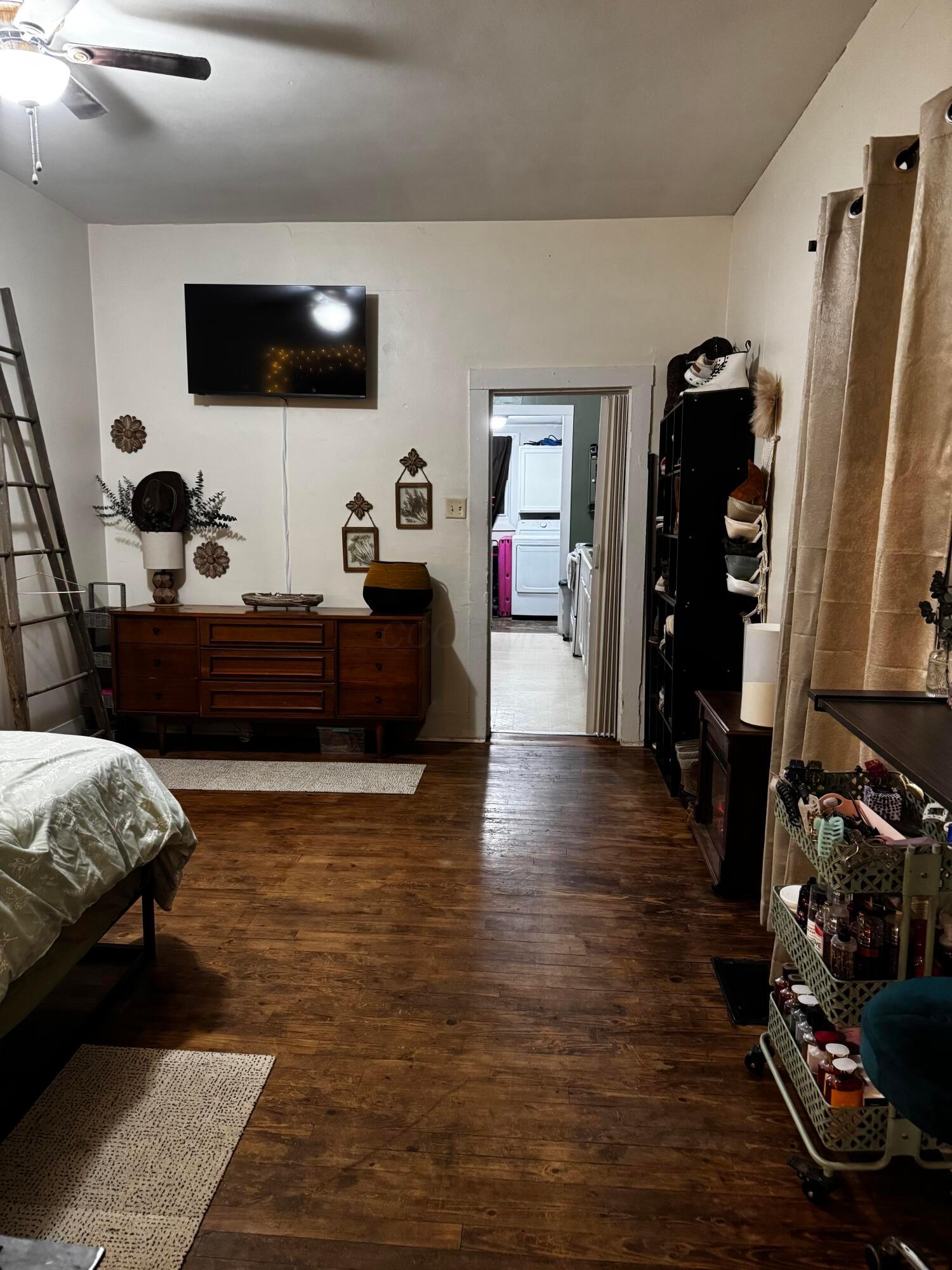 747 3rd Street Property Photo 17