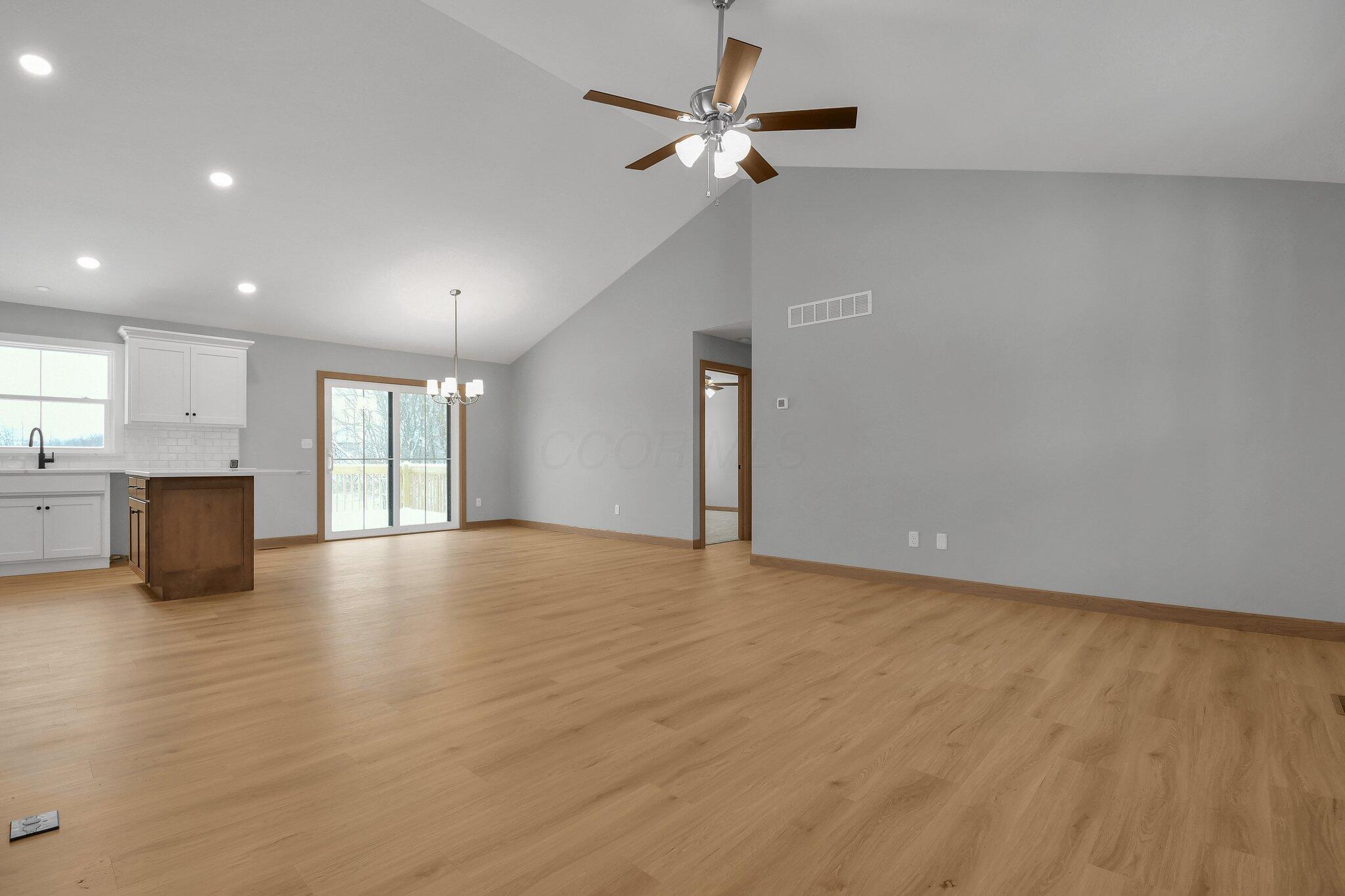 113 Gables Boulevard Property Photo 4