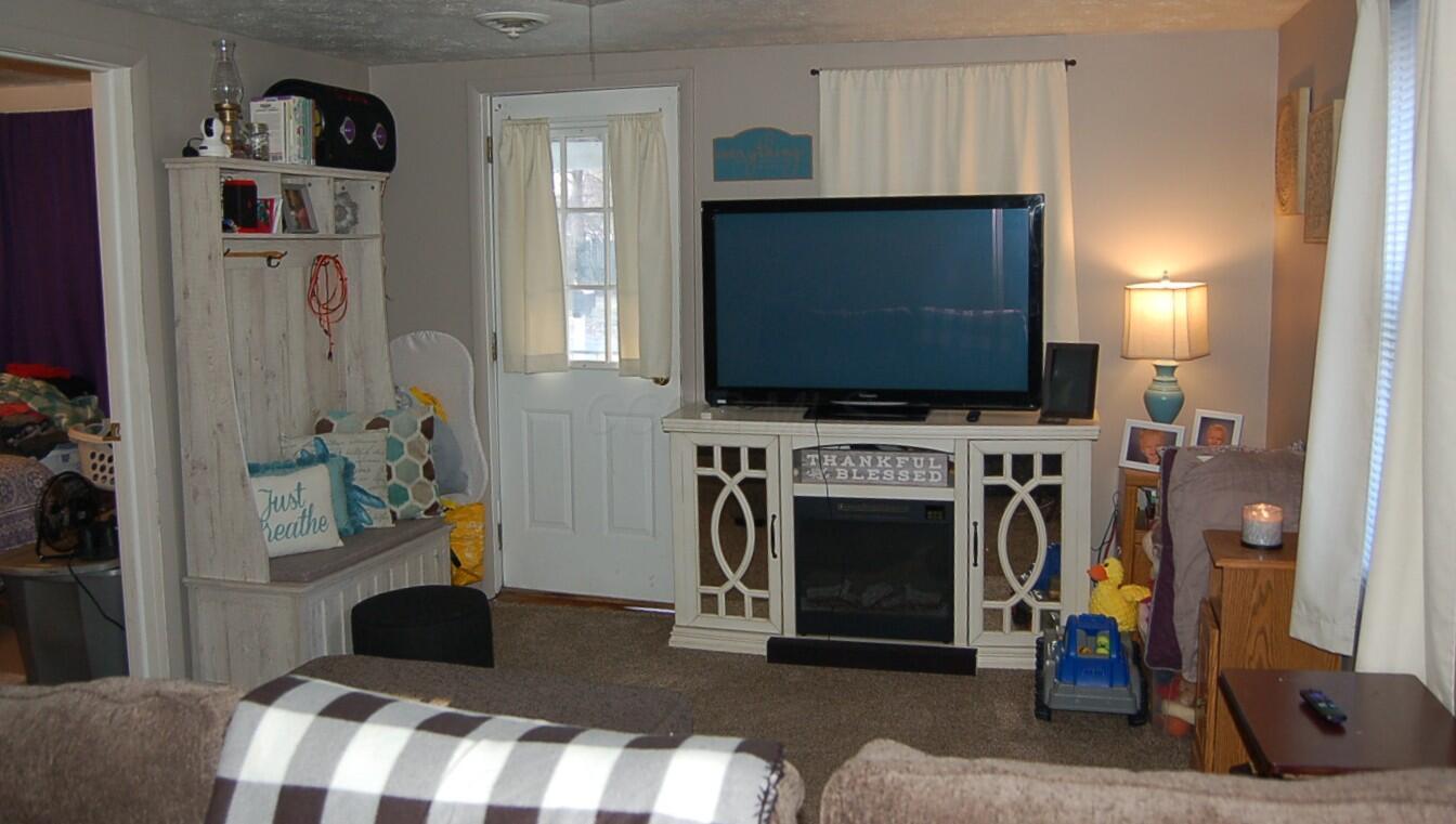 240 Grove Street Property Photo 4