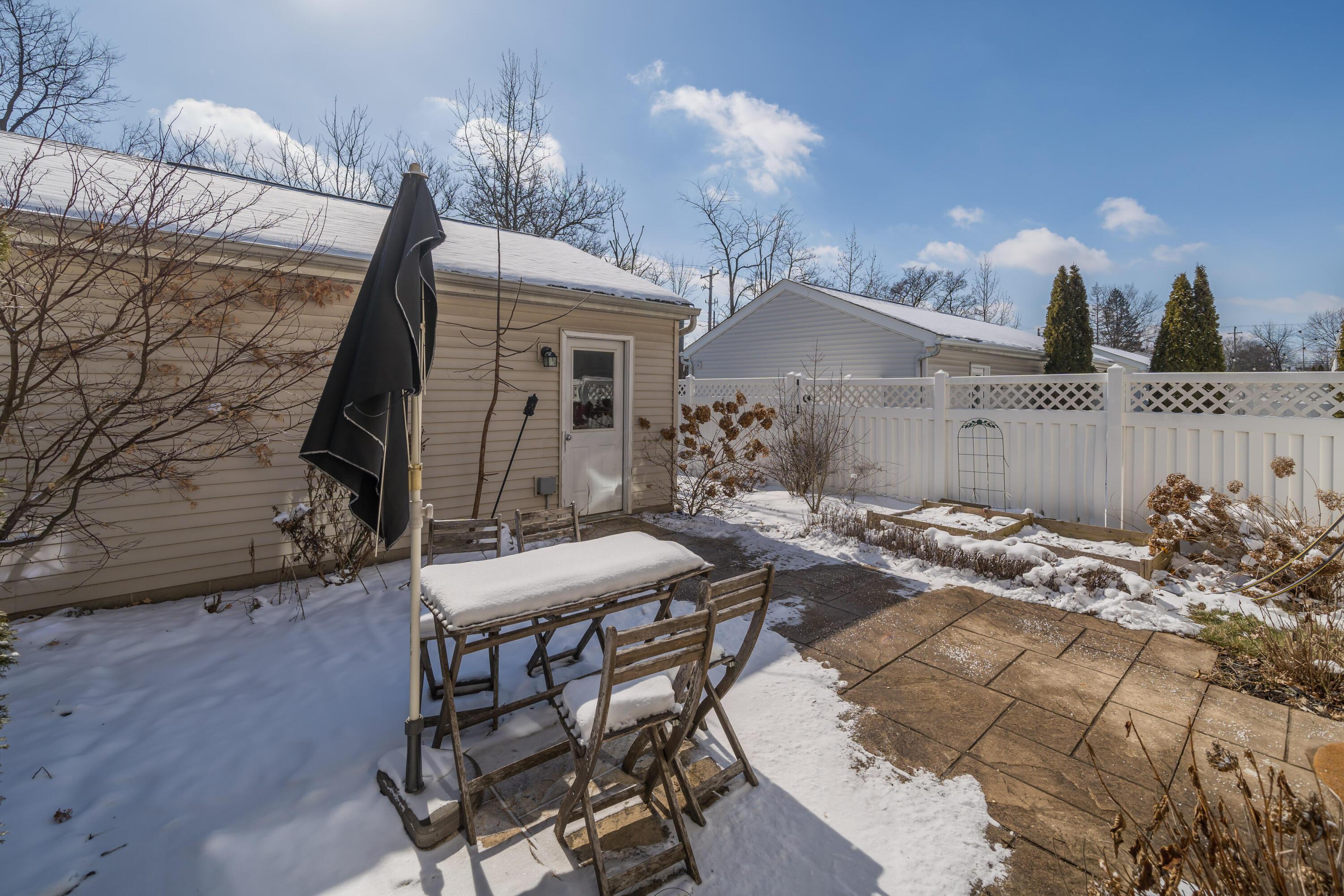 3709 Gibbstone Drive Property Photo 37