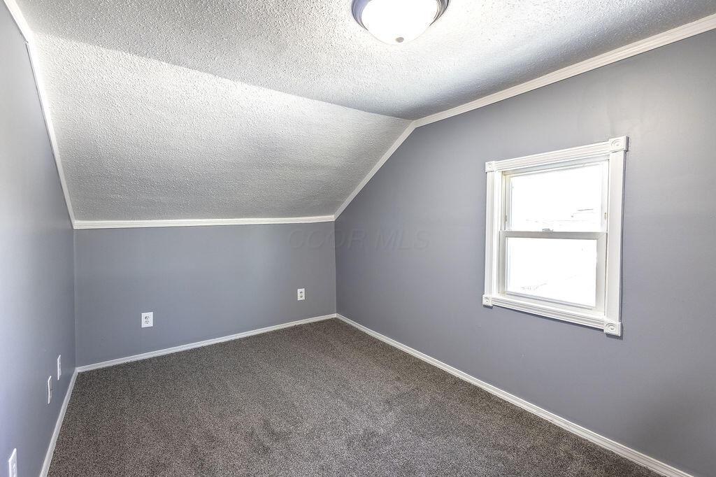 39 W First Street Property Photo 16