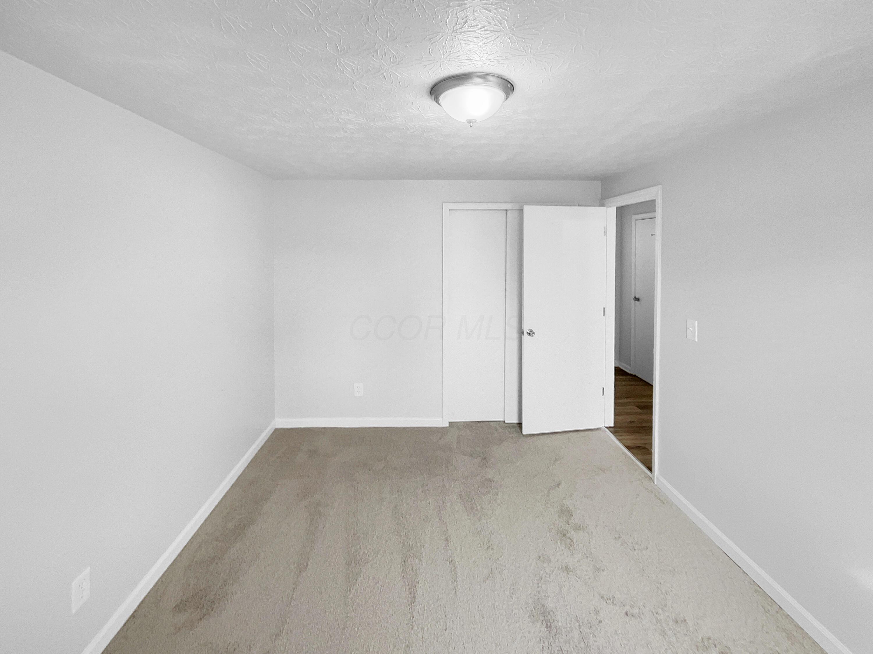 2192 Hampstead Drive Property Photo 14