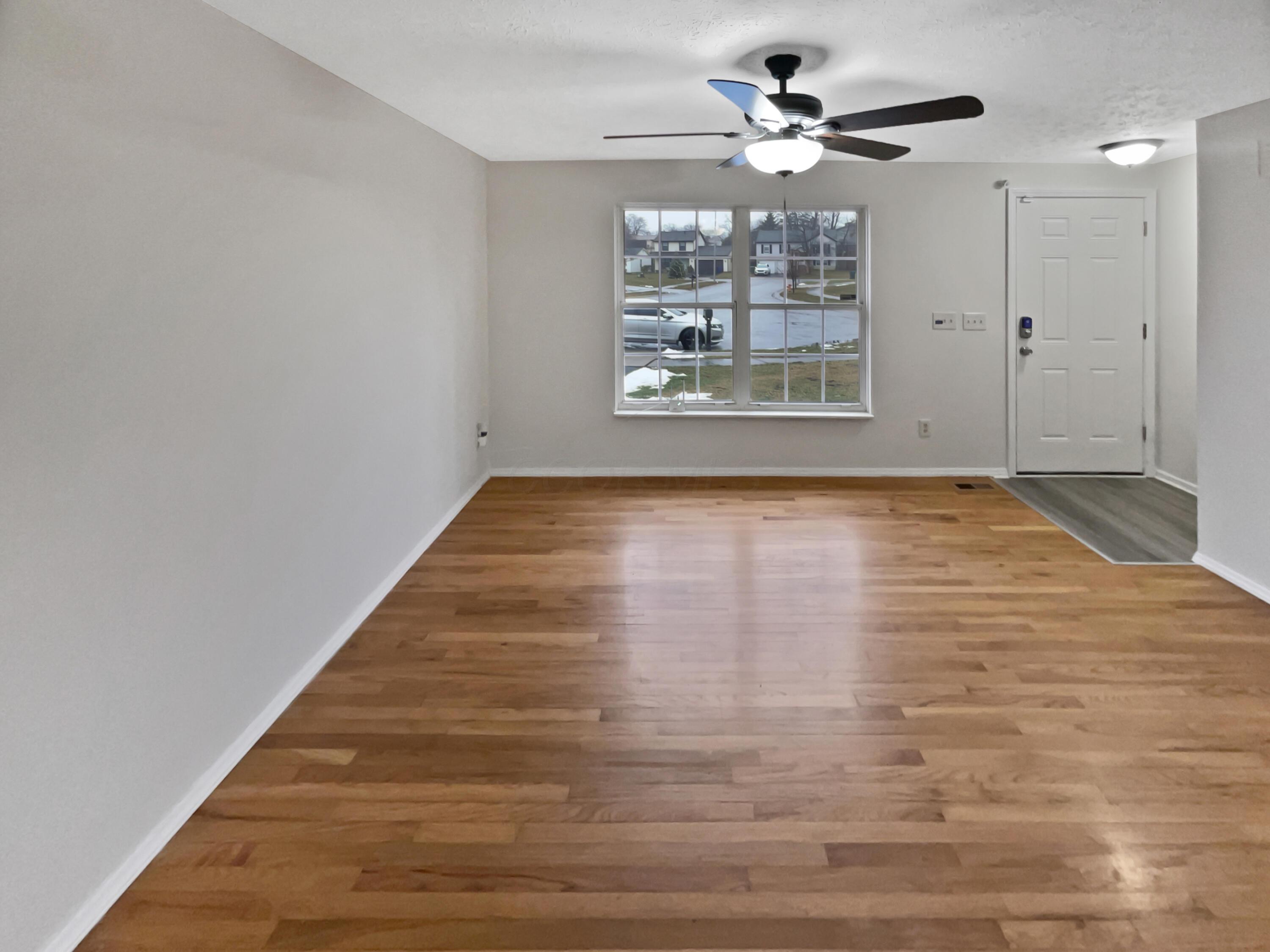 660 Pine Trace Court Property Photo 3