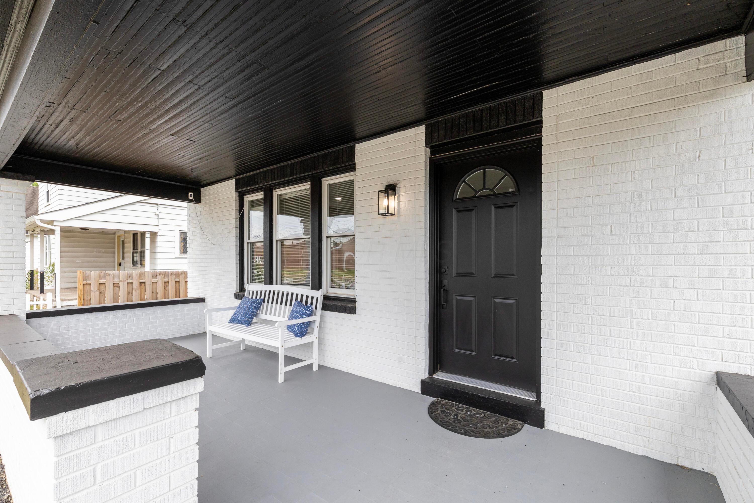 1753 Lockbourne Road Property Photo 2