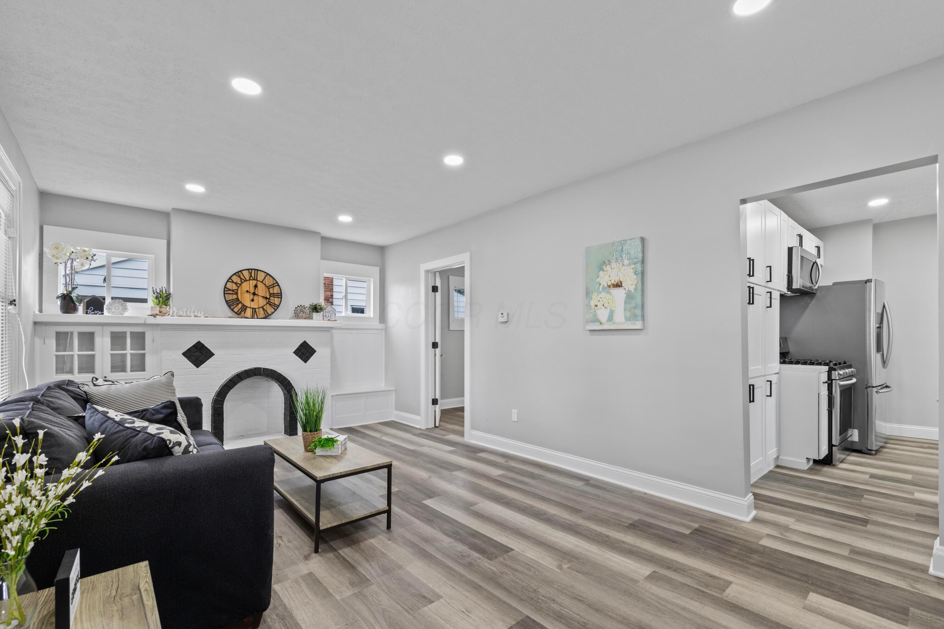 1753 Lockbourne Road Property Photo 3