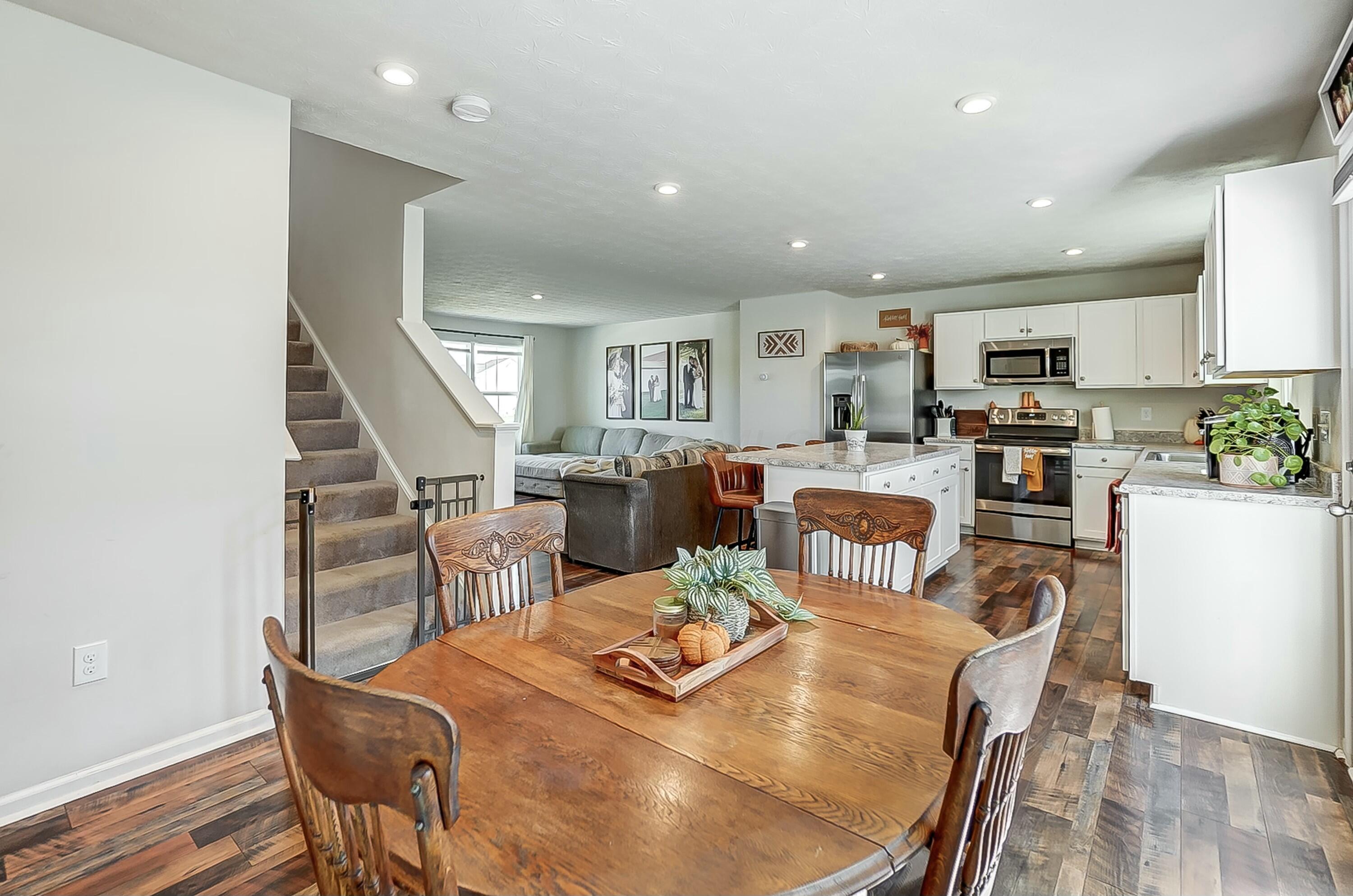 207 S Tuttle Road Property Photo 10