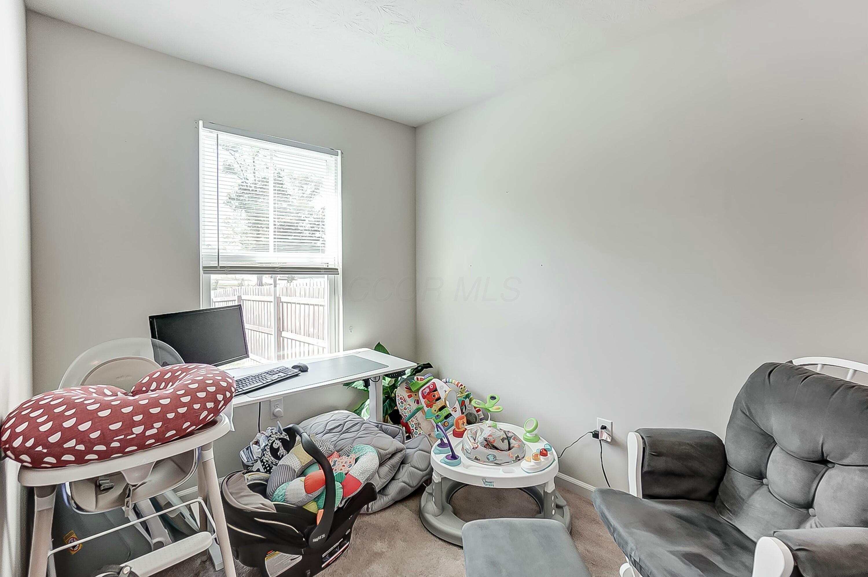 207 S Tuttle Road Property Photo 11